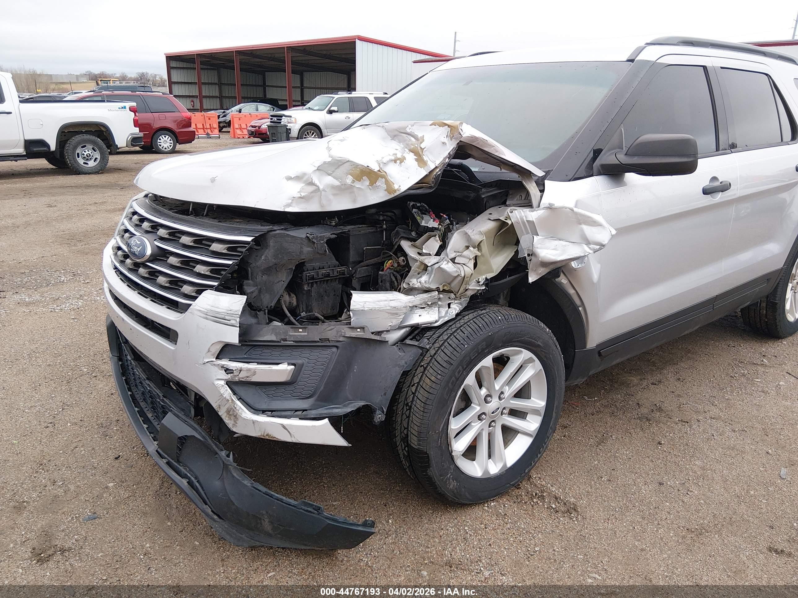 2016 Ford Explorer Silver vin: 1FM5K8BH2GGC37328