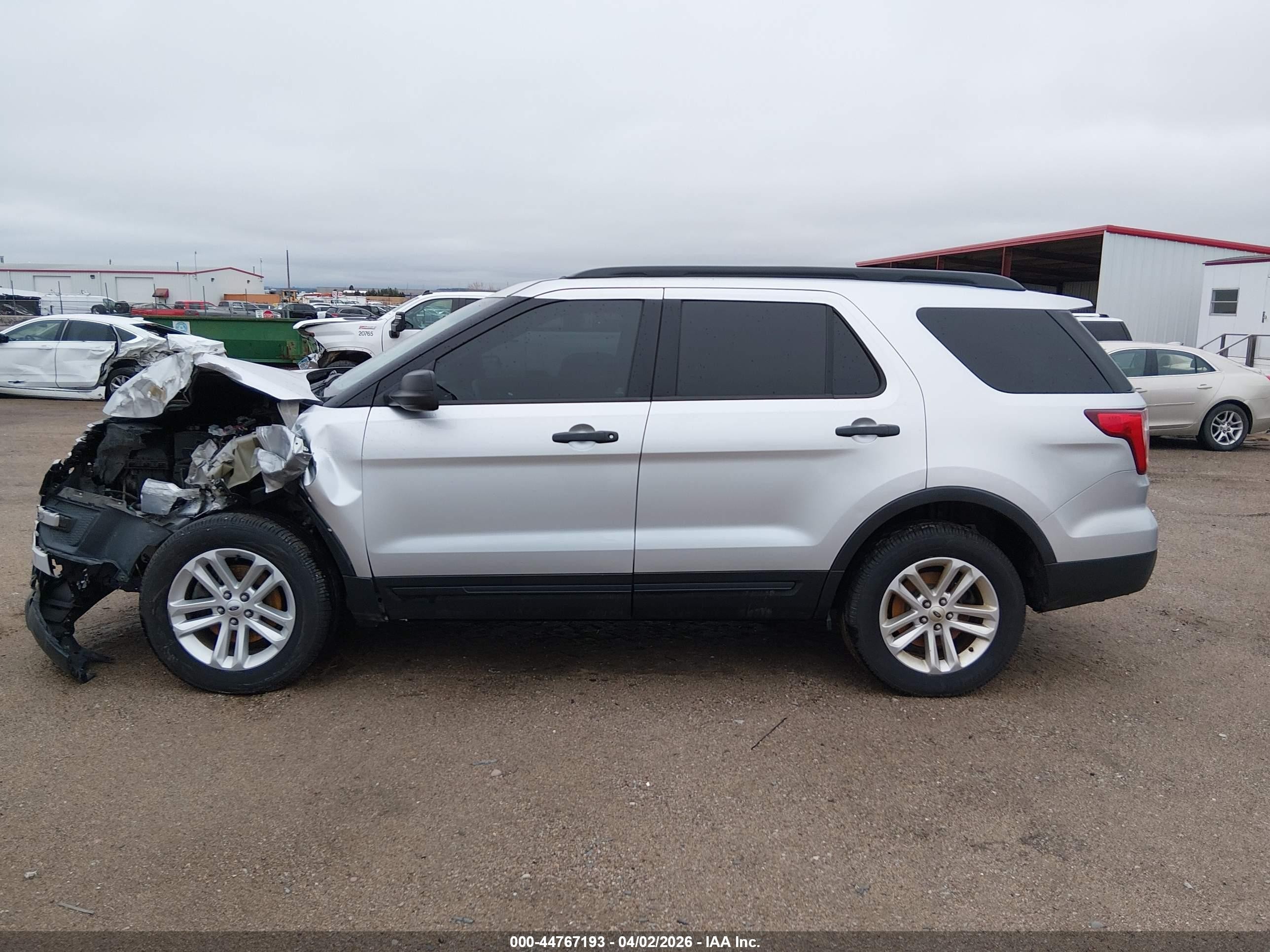 2016 Ford Explorer Silver vin: 1FM5K8BH2GGC37328