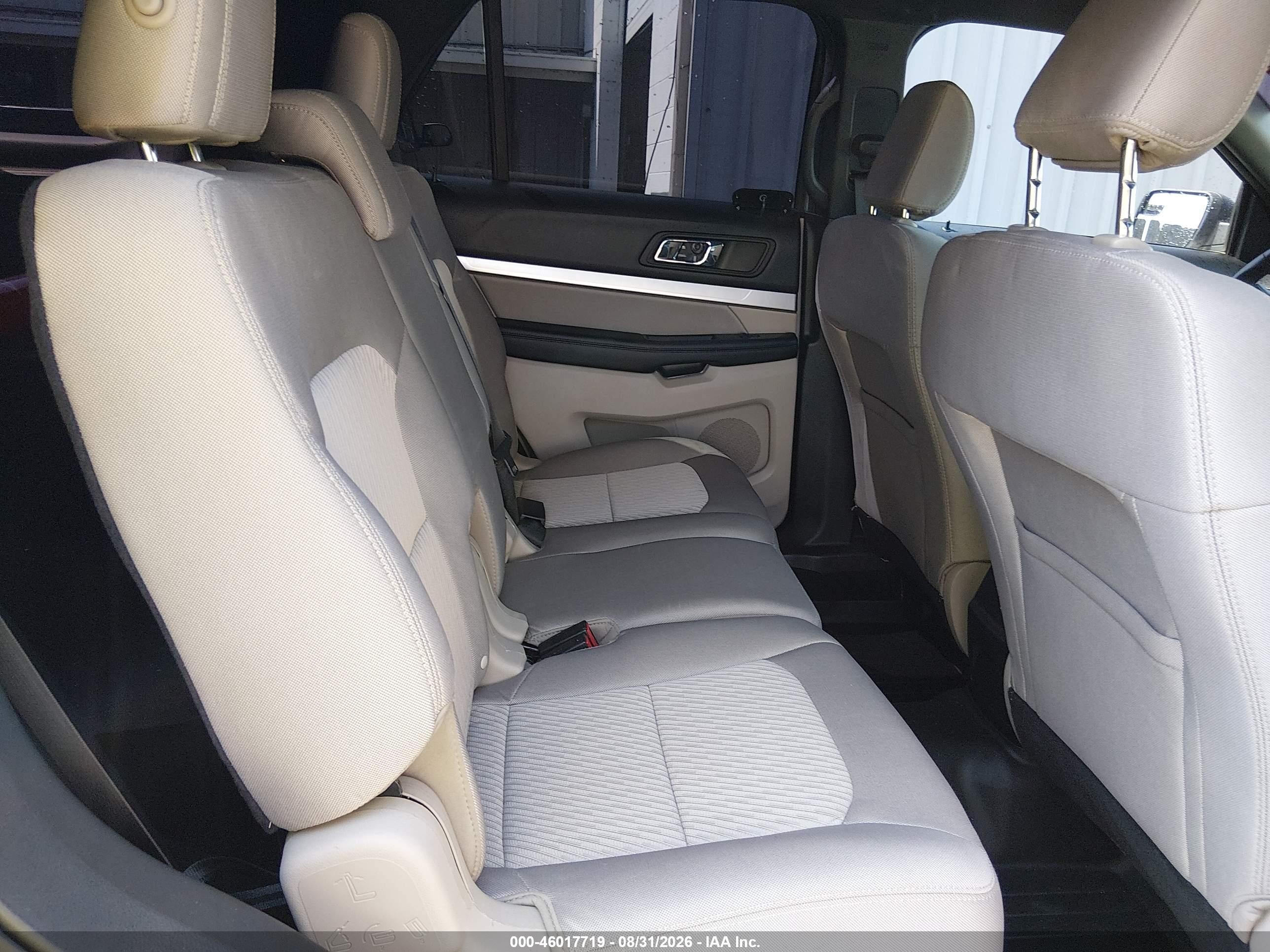 2018 Ford Explorer   Silver vin: 1FM5K8BH7JGC57131