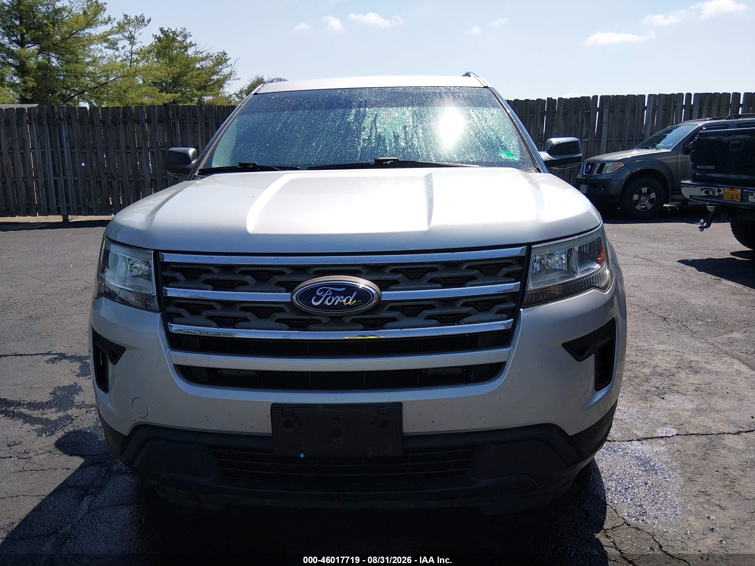 2018 Ford Explorer   Silver vin: 1FM5K8BH7JGC57131