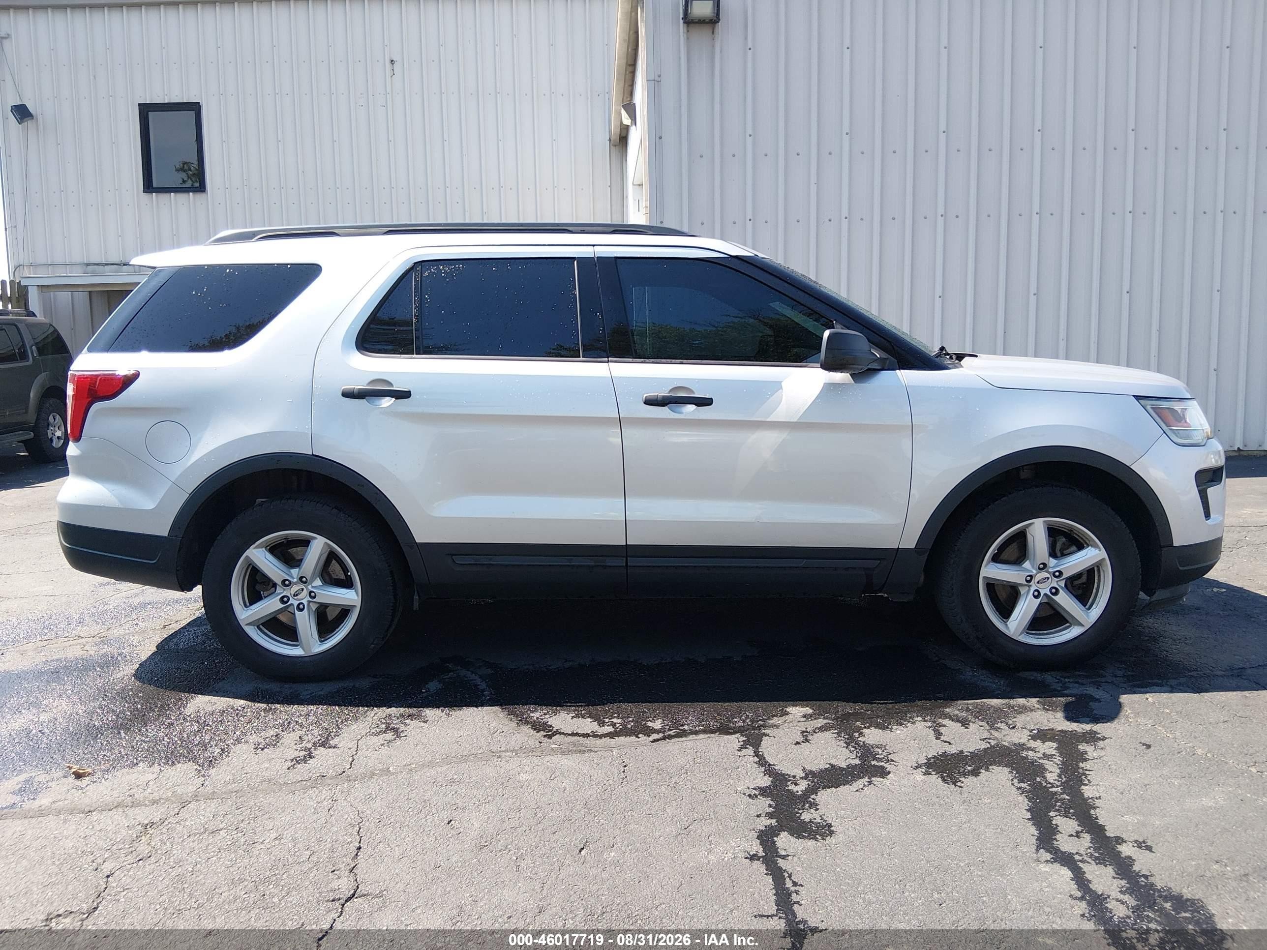 2018 Ford Explorer   Silver vin: 1FM5K8BH7JGC57131