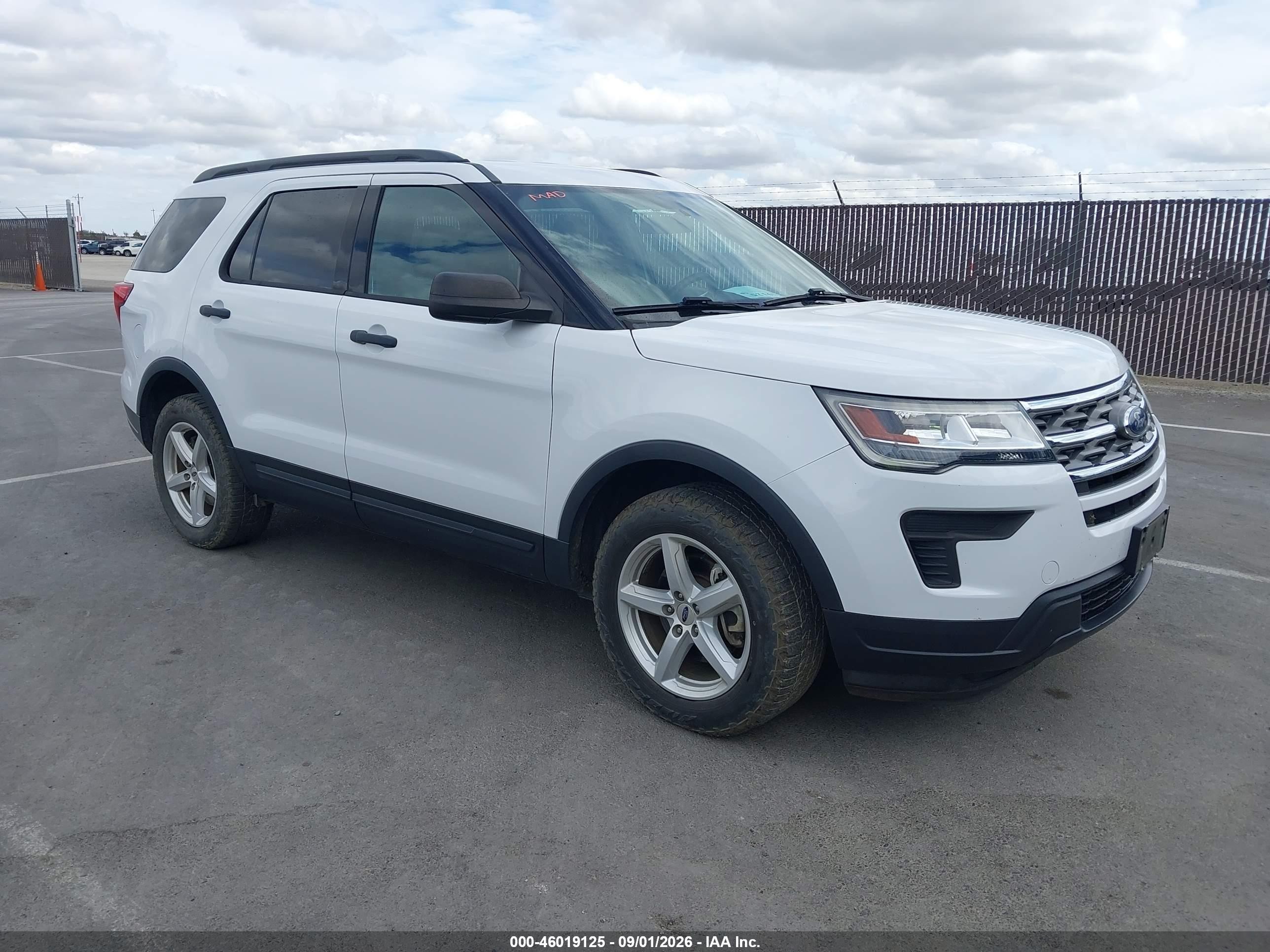 2018 Ford Explorer   White vin: 1FM5K8BH8JGC45215