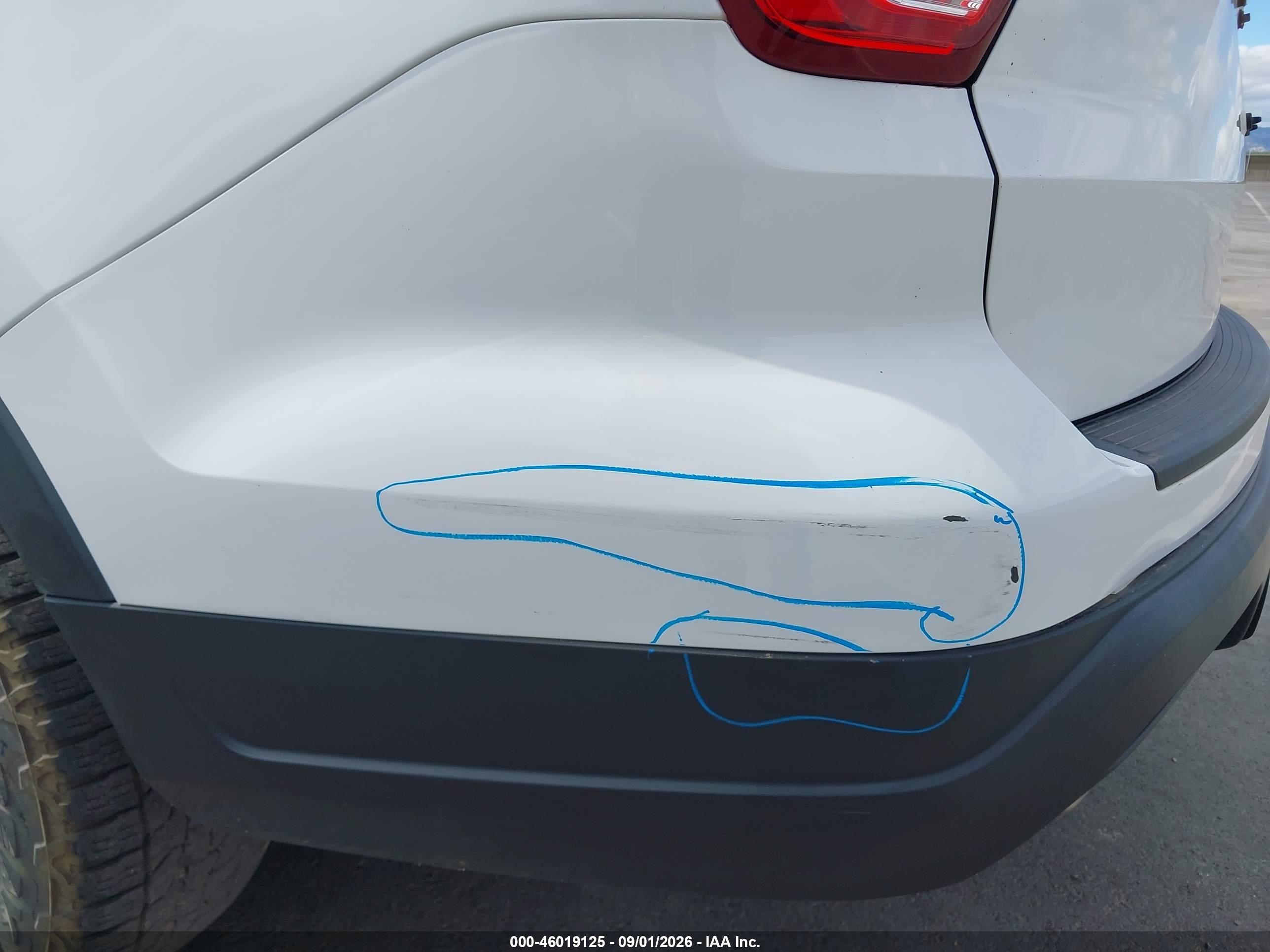 2018 Ford Explorer   Белый vin: 1FM5K8BH8JGC45215