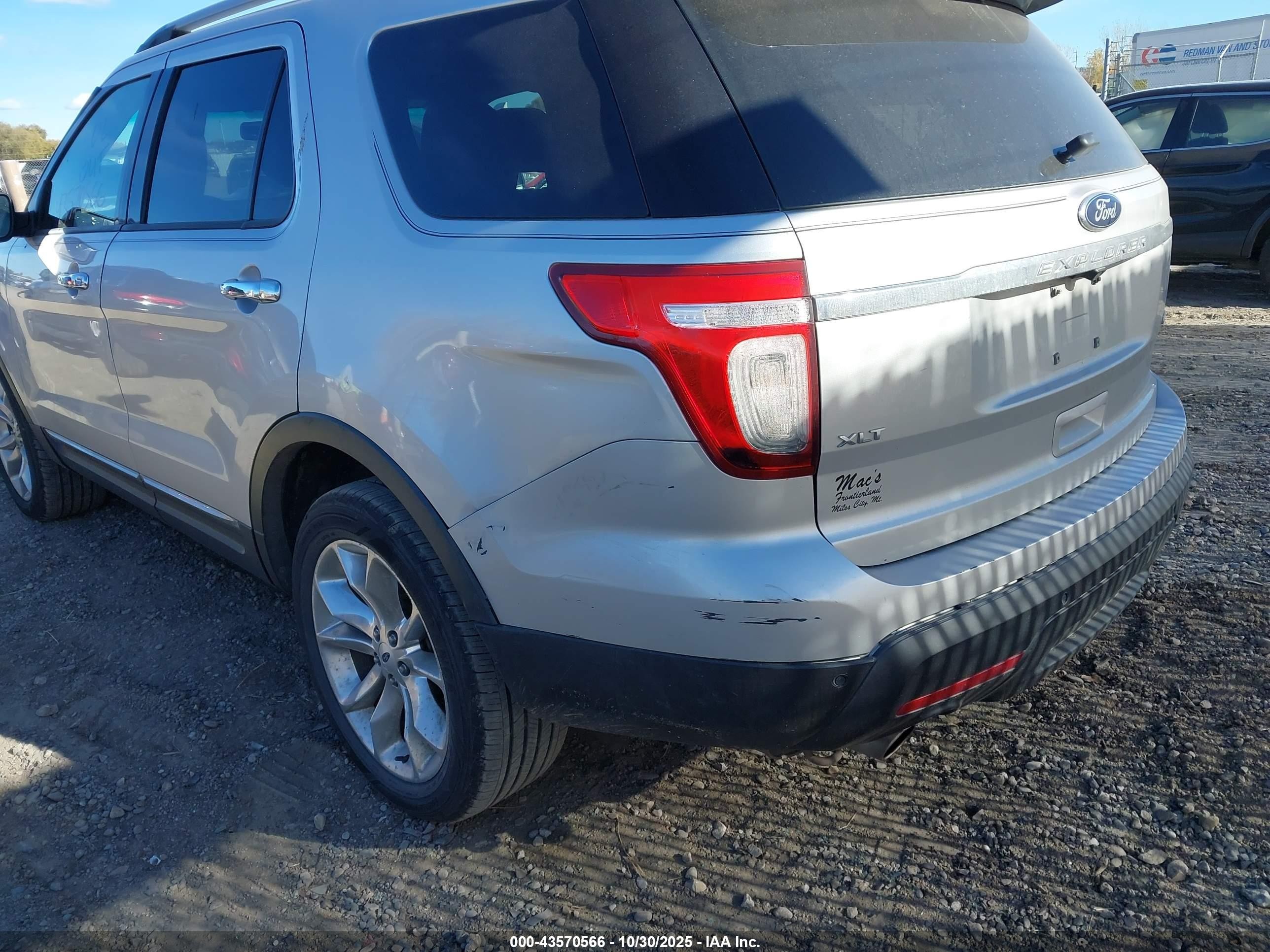 2013 Ford Explorer Xlt Silver vin: 1FM5K8D80DGA37122