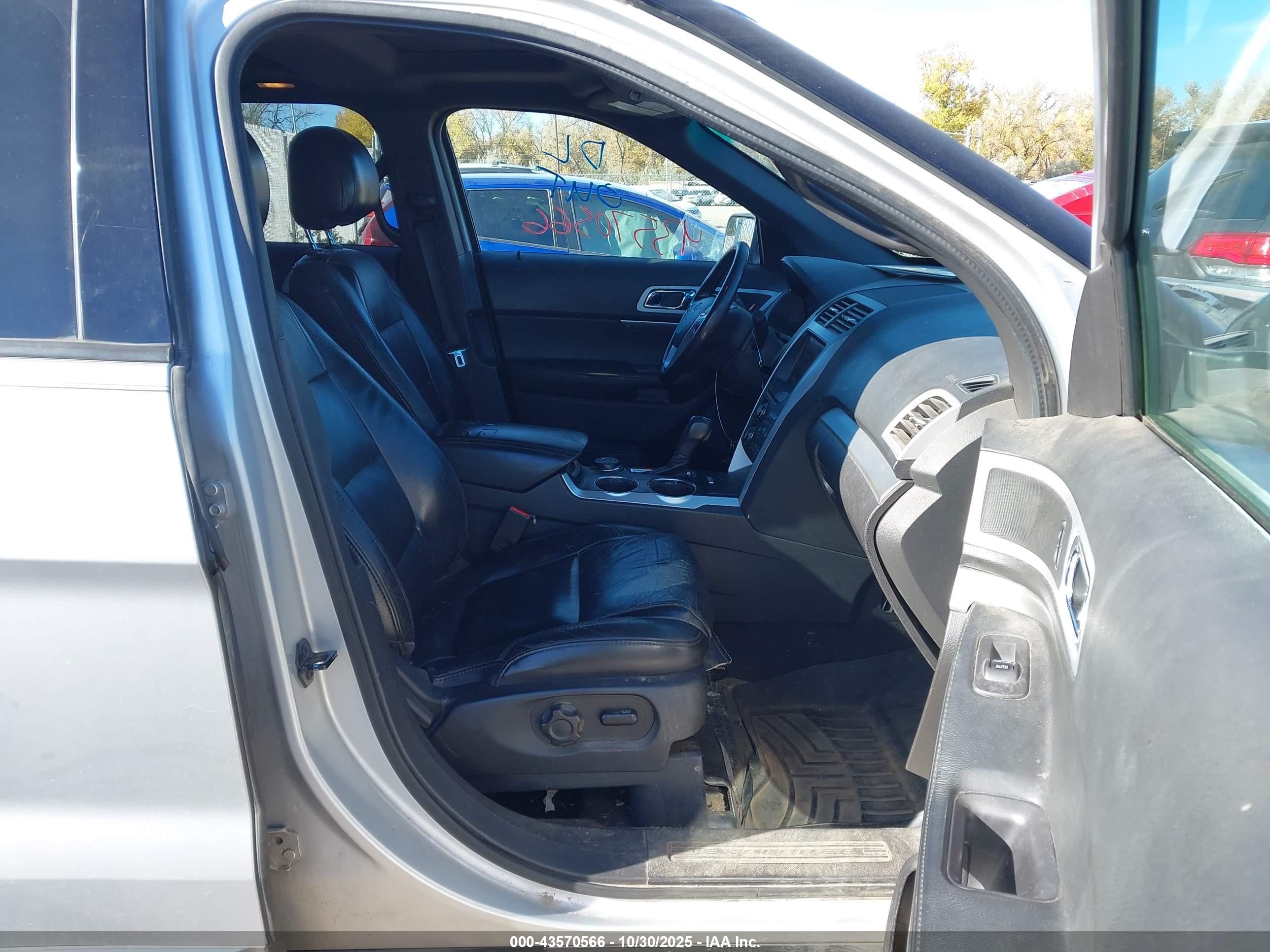 2013 Ford Explorer Xlt Silver vin: 1FM5K8D80DGA37122