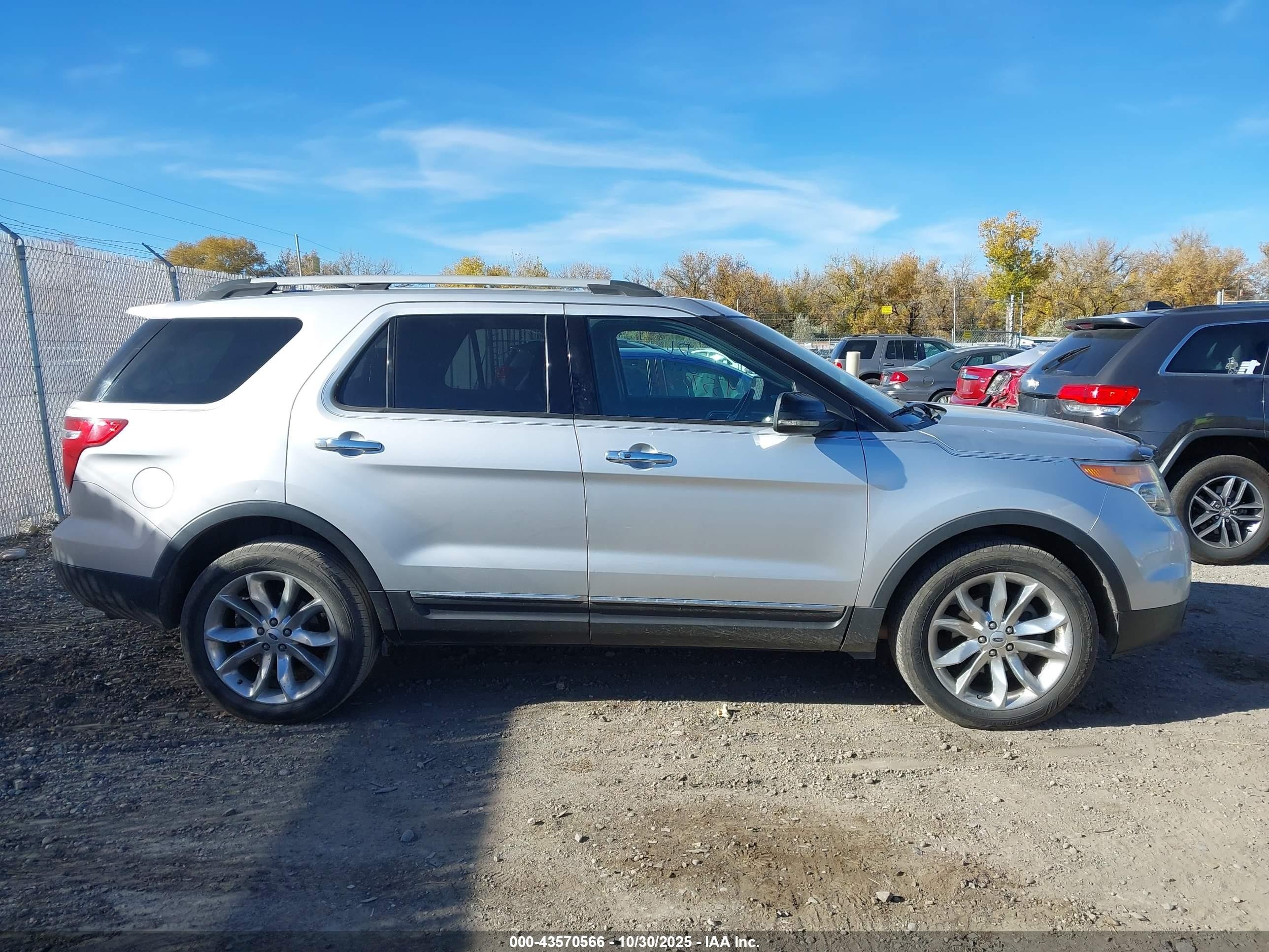 2013 Ford Explorer Xlt Silver vin: 1FM5K8D80DGA37122