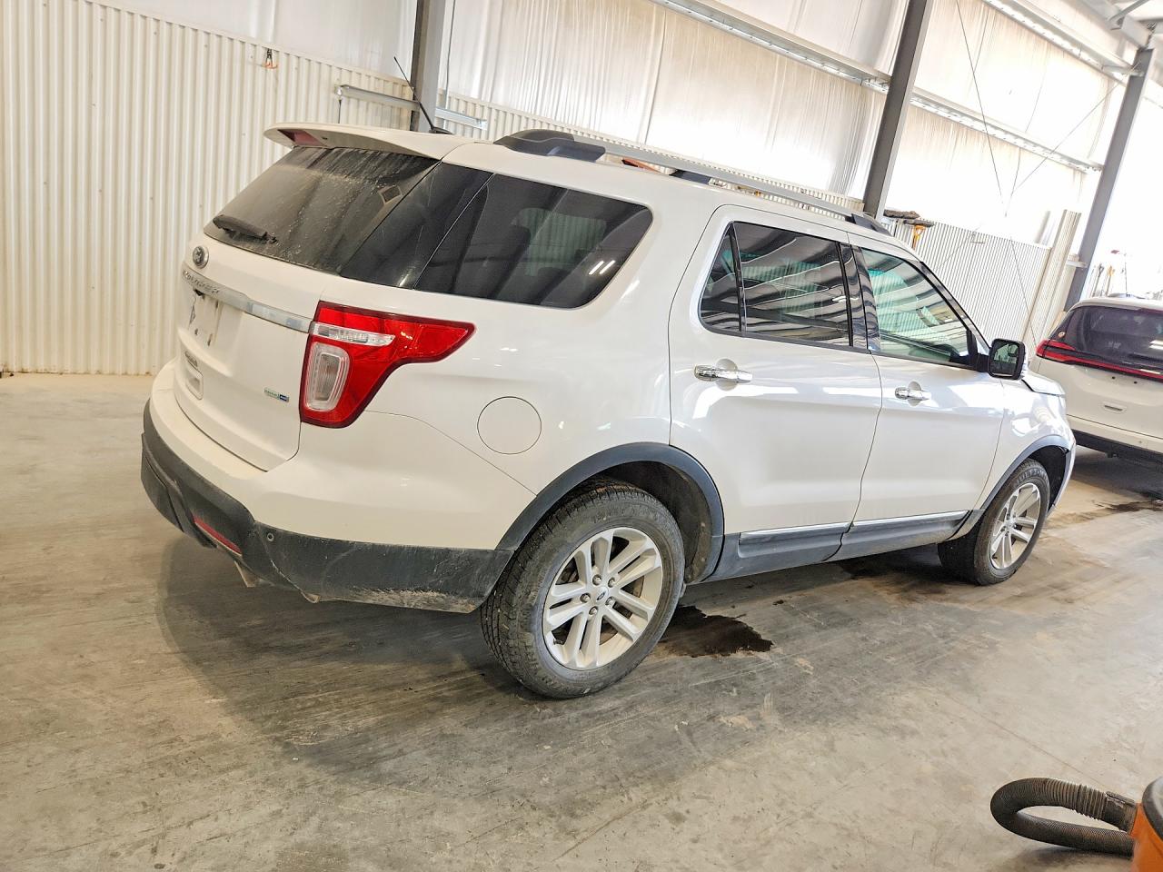2013 Ford Explorer Xlt White vin: 1FM5K8D80DGA58830