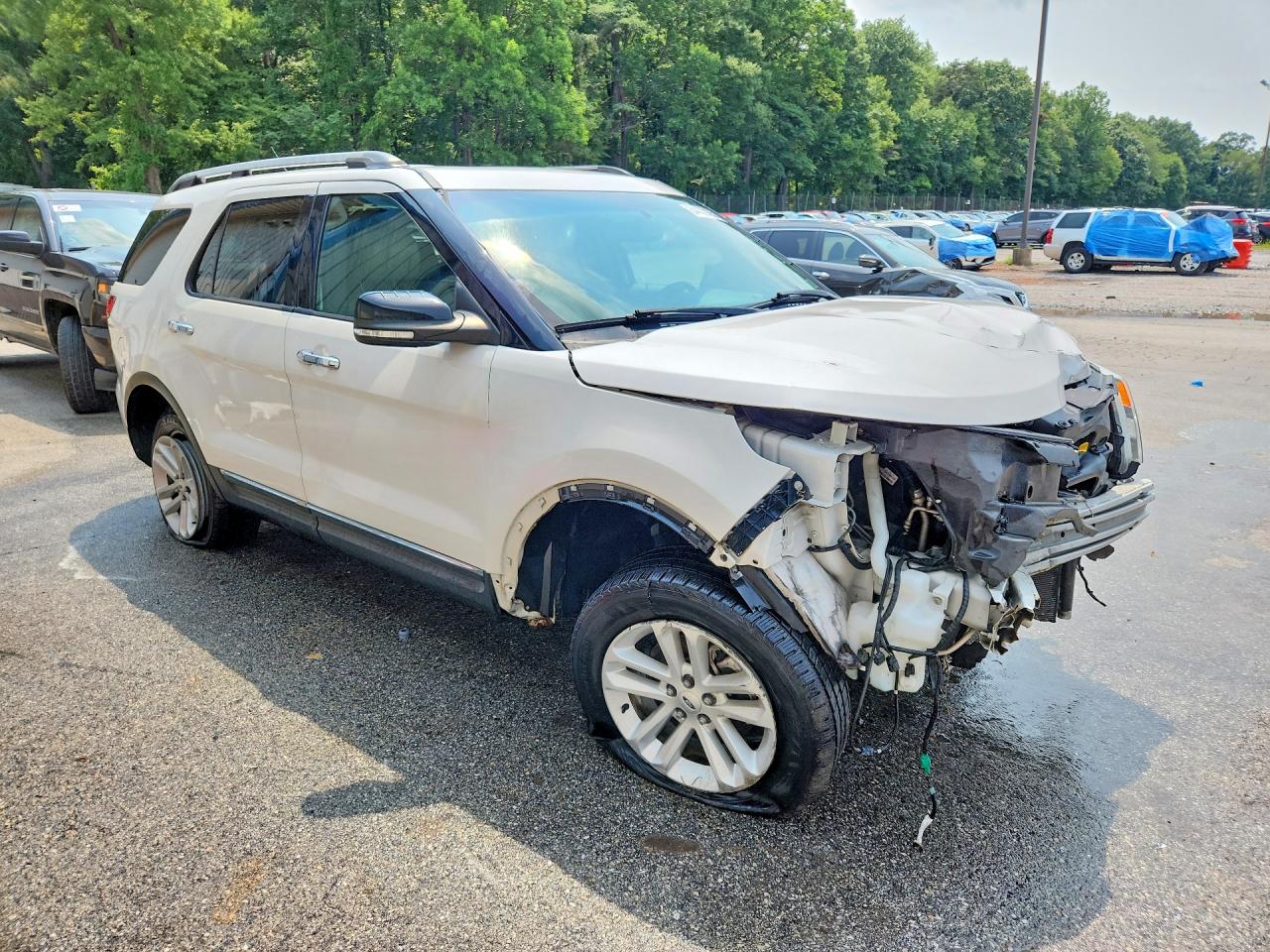 2013 Ford Explorer Xlt White vin: 1FM5K8D80DGA77829