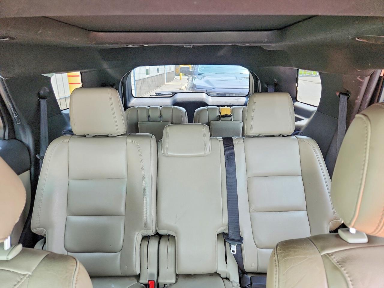 2013 Ford Explorer Xlt White vin: 1FM5K8D80DGA77829