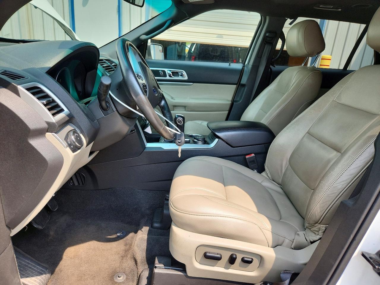 2013 Ford Explorer Xlt White vin: 1FM5K8D80DGA77829