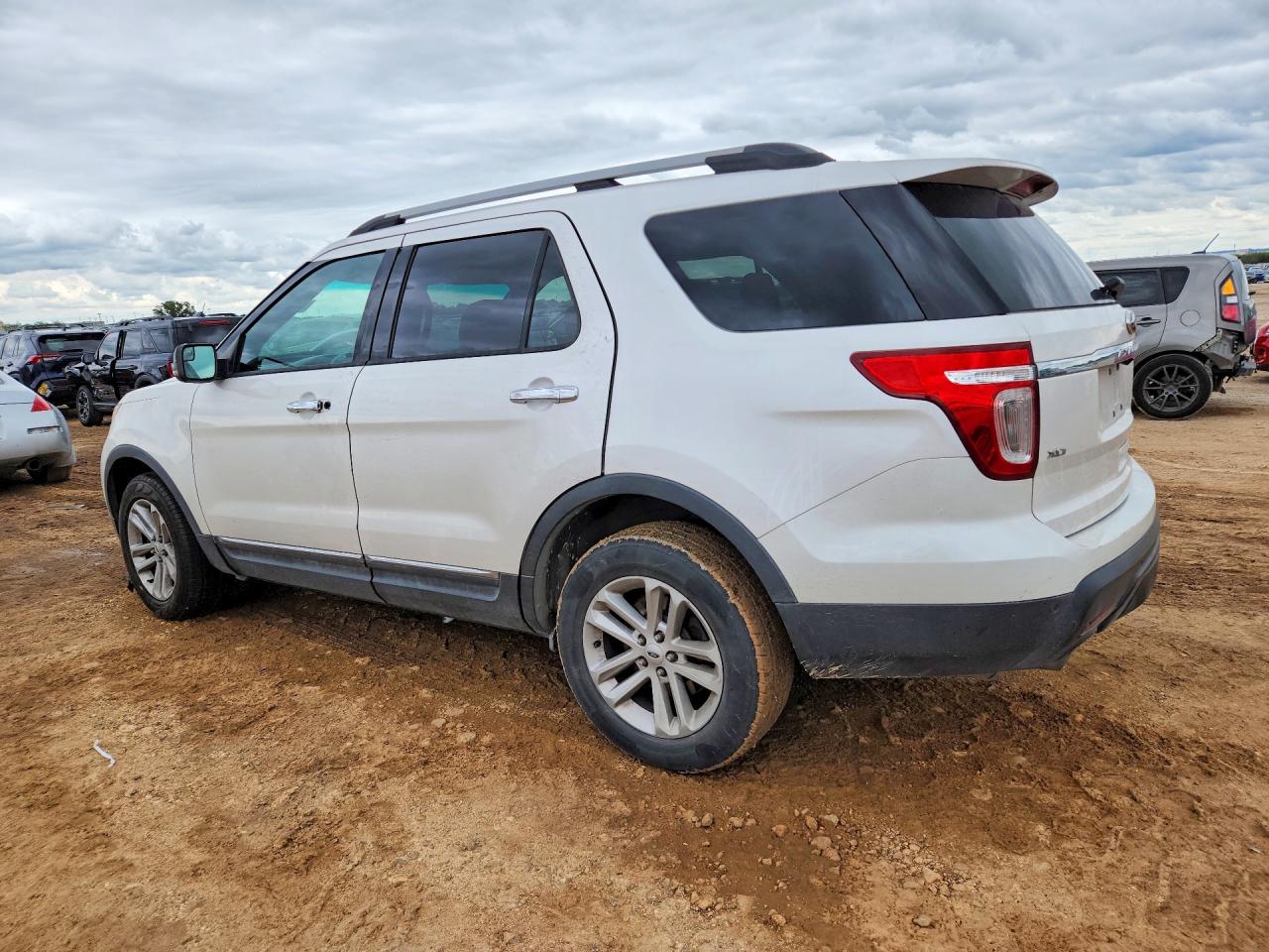 2013 Ford Explorer Xlt White vin: 1FM5K8D80DGA78740