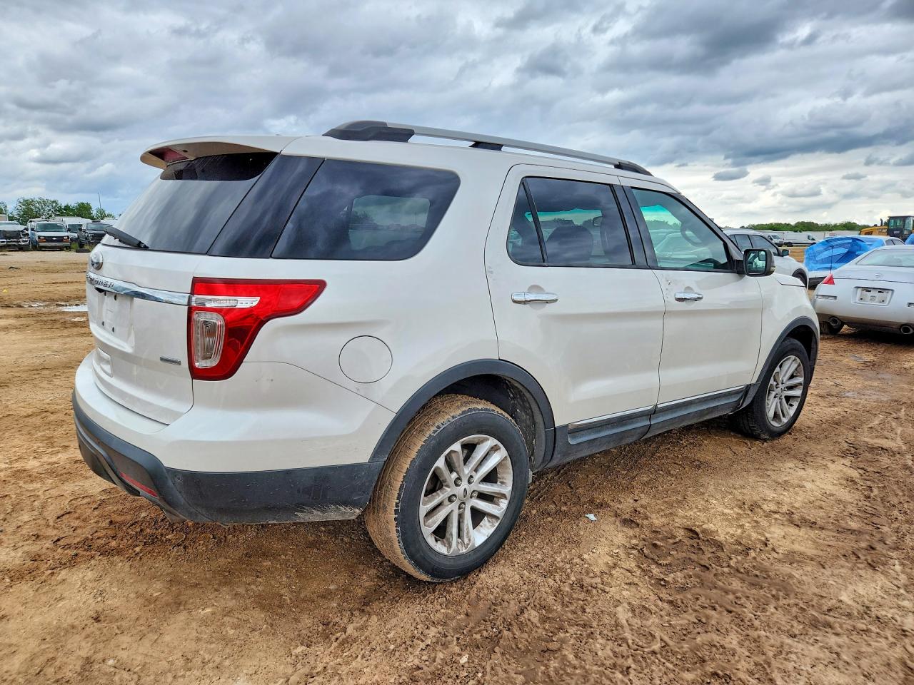 2013 Ford Explorer Xlt White vin: 1FM5K8D80DGA78740