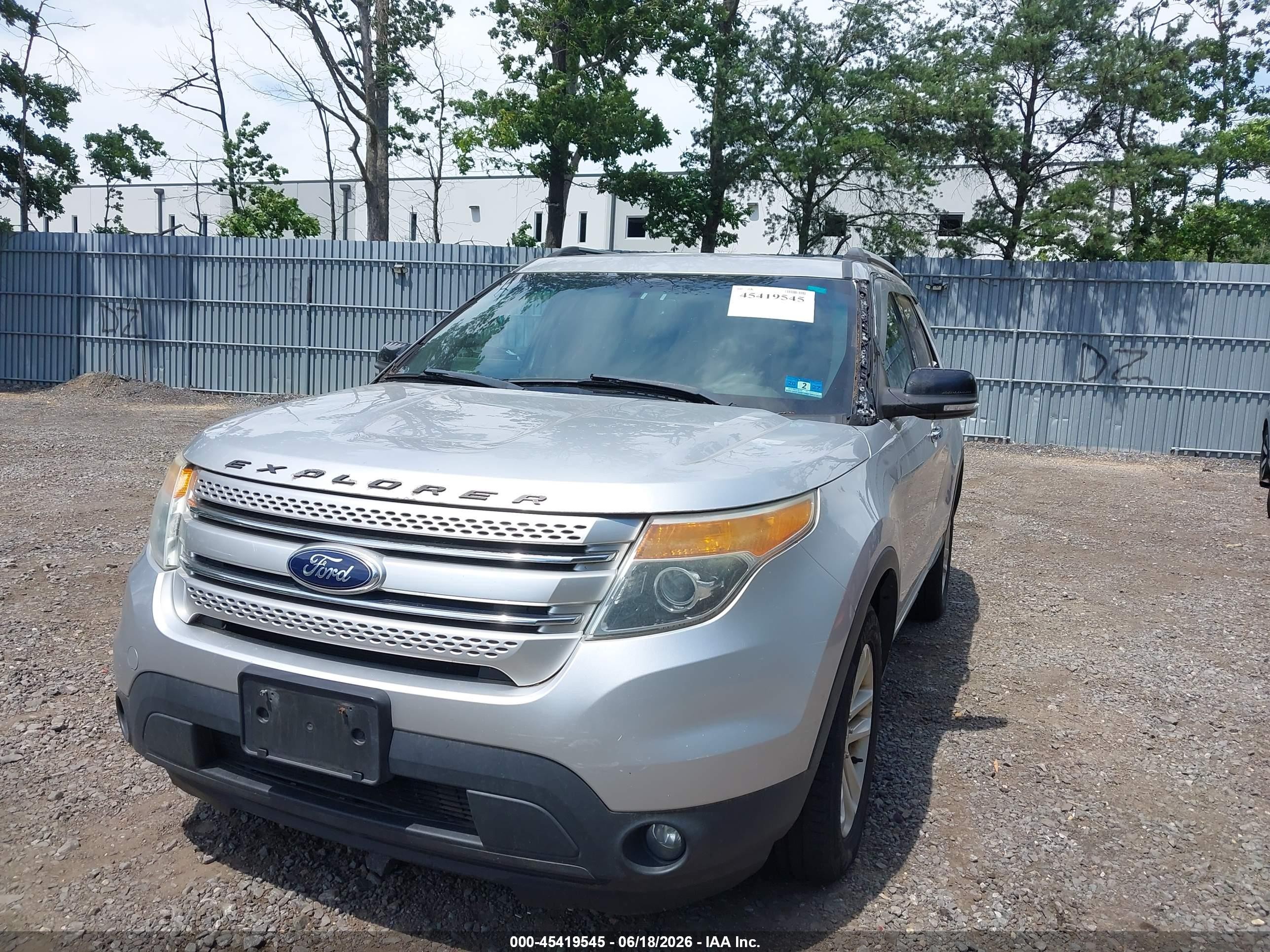 2013 Ford Explorer Xlt Silver vin: 1FM5K8D80DGC04692