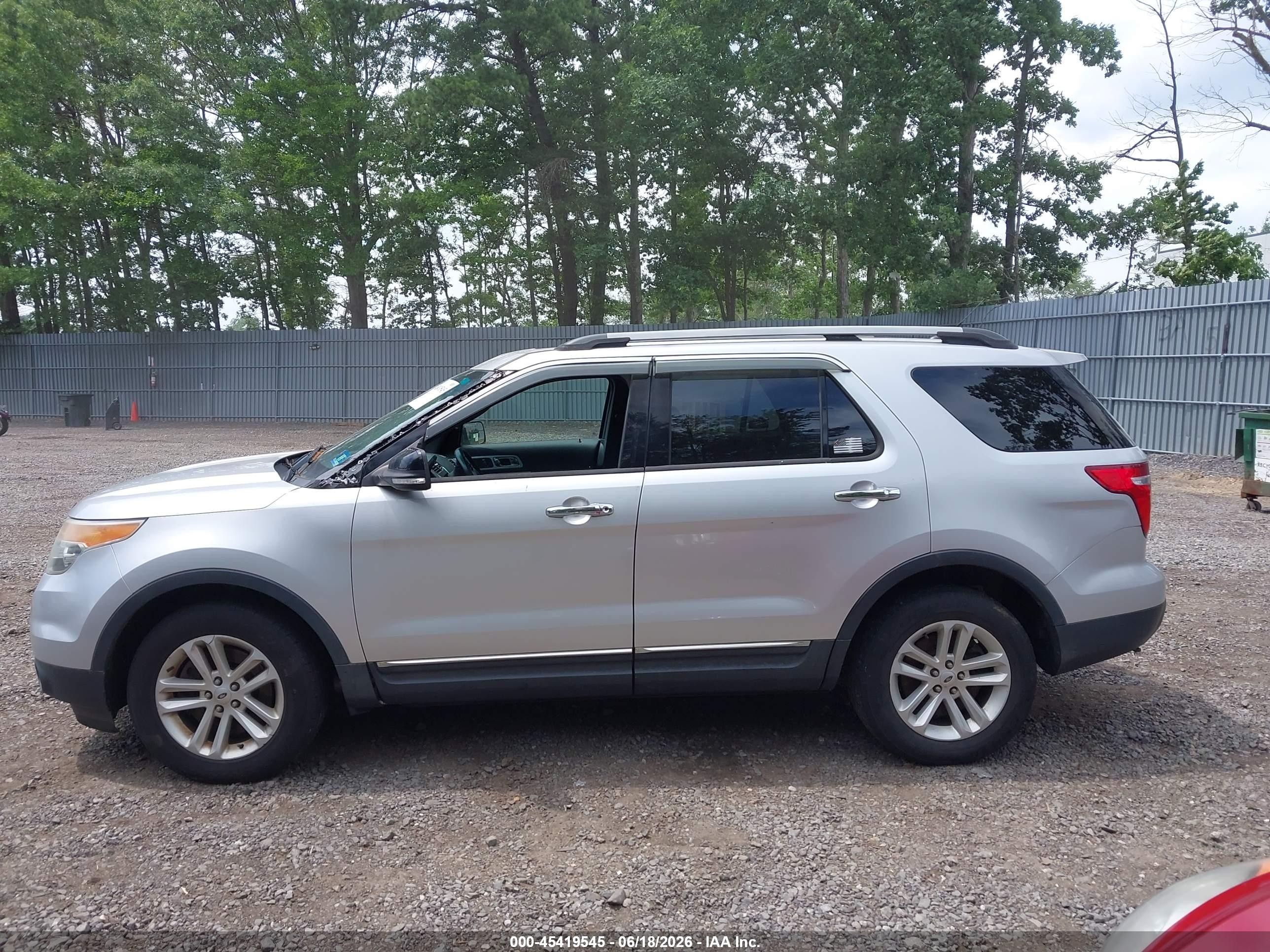 2013 Ford Explorer Xlt Silver vin: 1FM5K8D80DGC04692