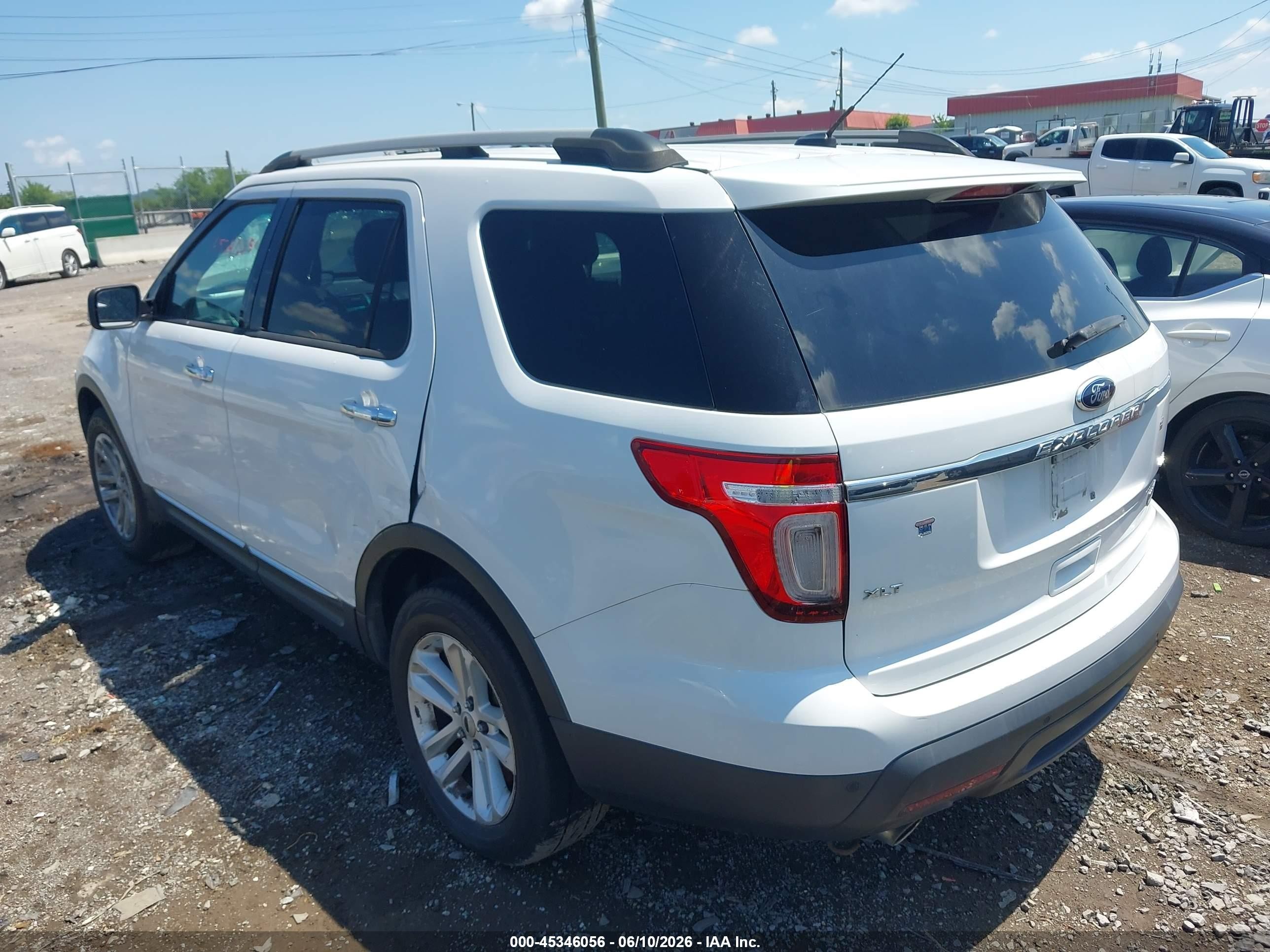 2013 Ford Explorer Xlt White vin: 1FM5K8D80DGC71647