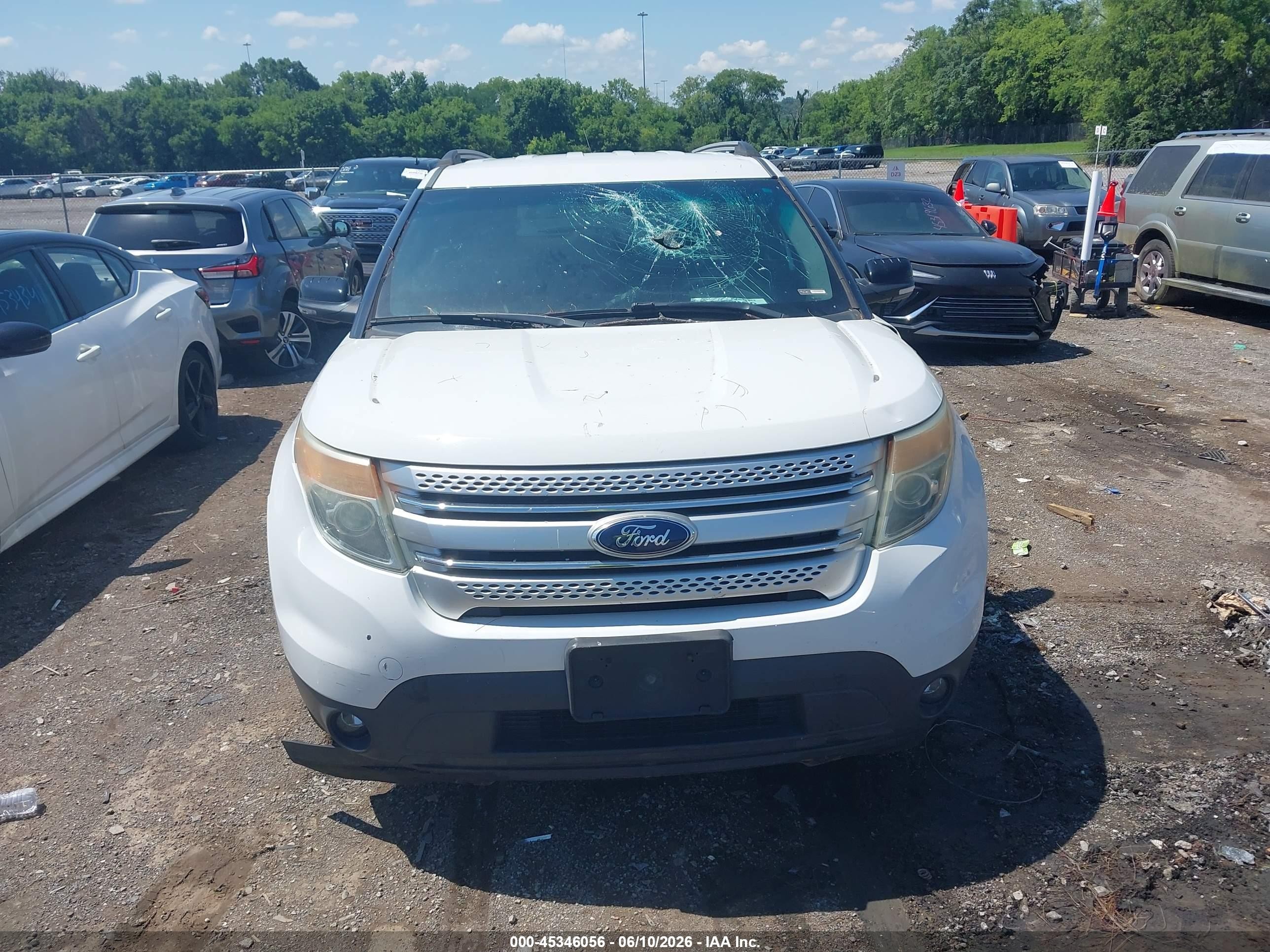 2013 Ford Explorer Xlt White vin: 1FM5K8D80DGC71647
