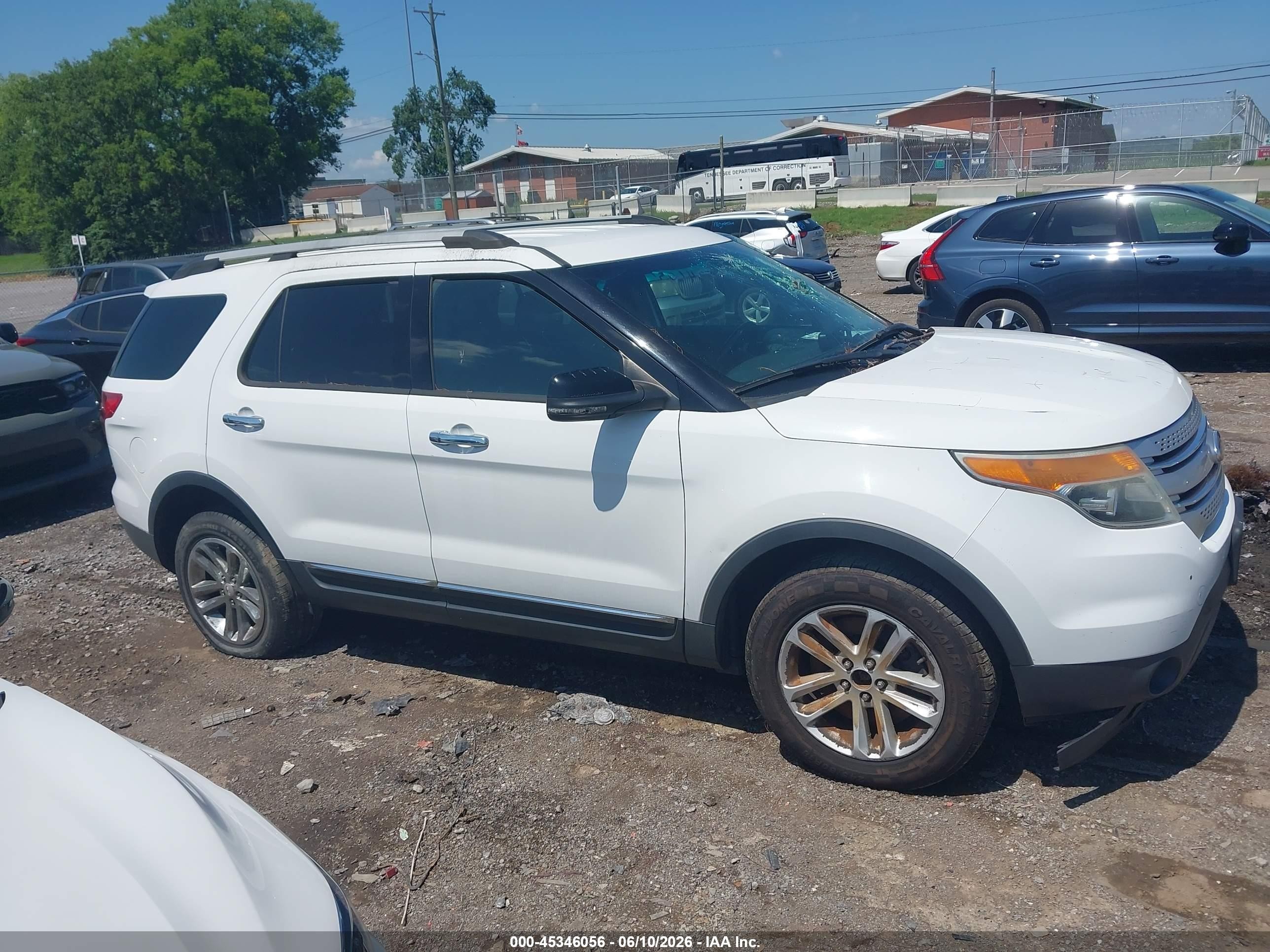 2013 Ford Explorer Xlt White vin: 1FM5K8D80DGC71647