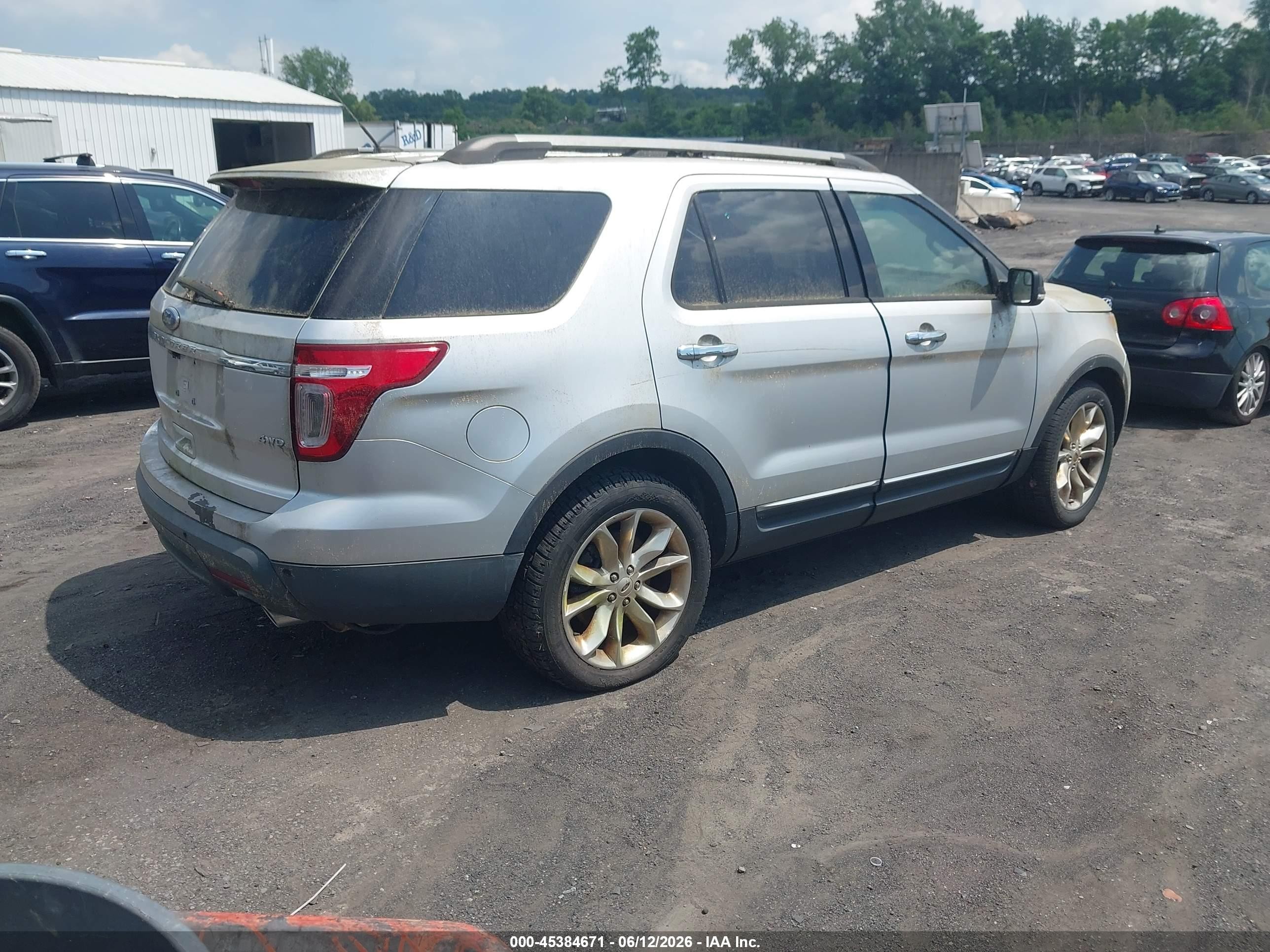 2014 Ford Explorer Xlt Silver vin: 1FM5K8D80EGA15445