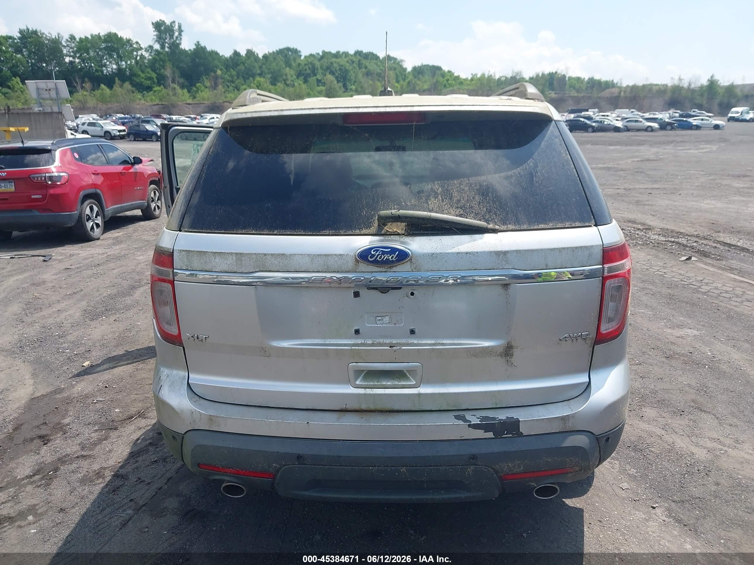 2014 Ford Explorer Xlt Silver vin: 1FM5K8D80EGA15445