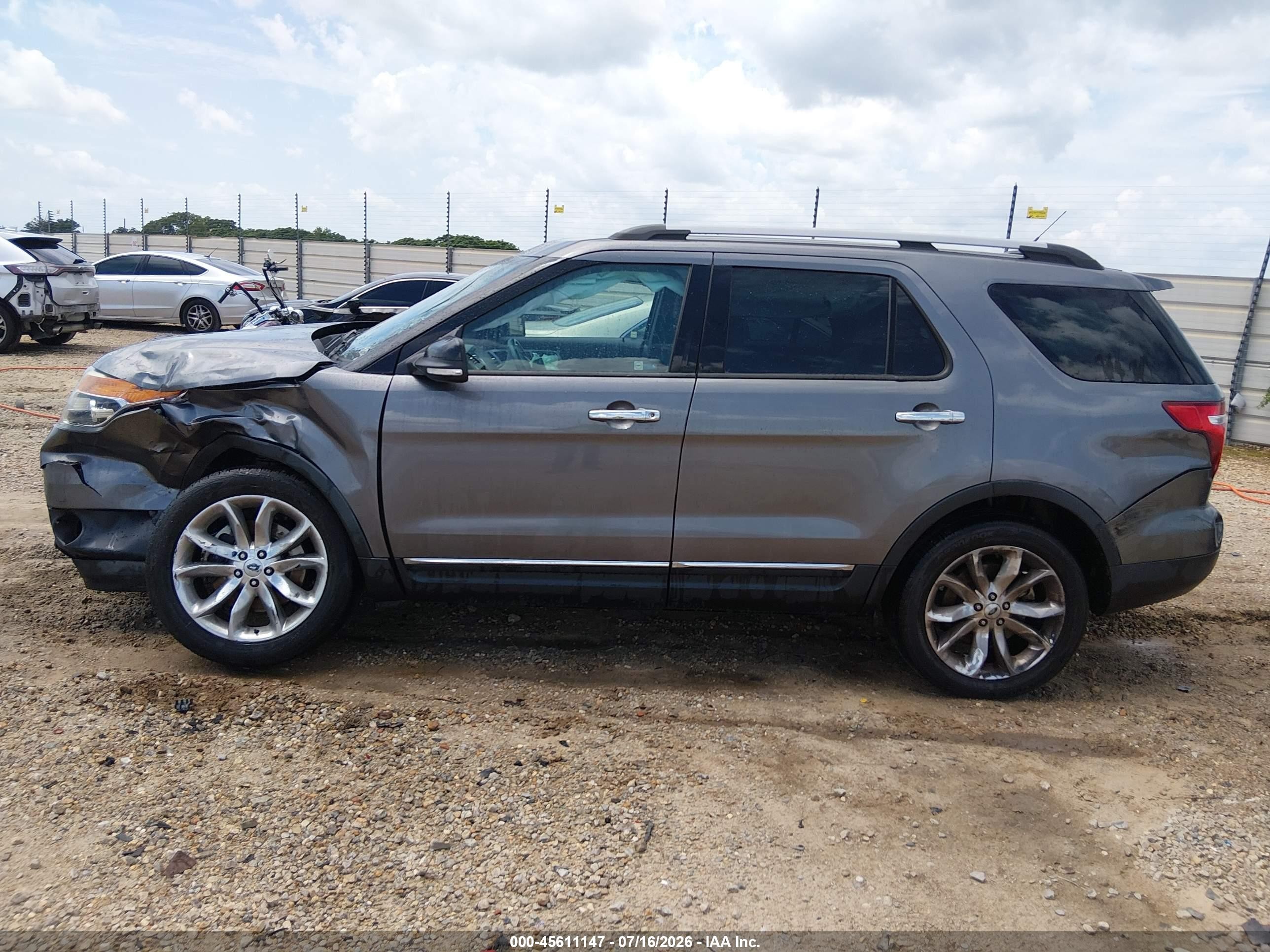 2014 Ford Explorer Xlt Gray vin: 1FM5K8D80EGA52527