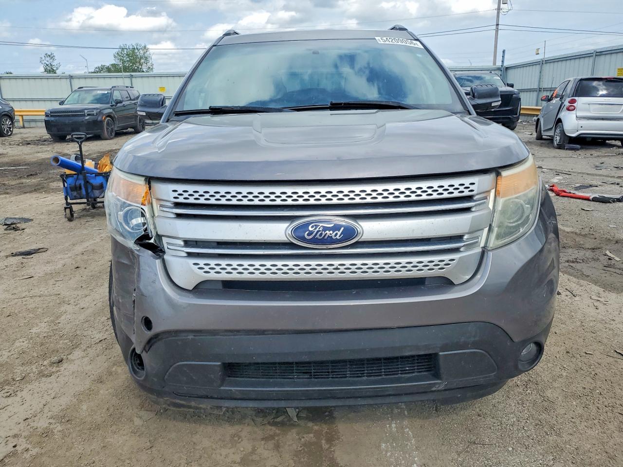 2014 Ford Explorer Xlt Серый vin: 1FM5K8D80EGA91392