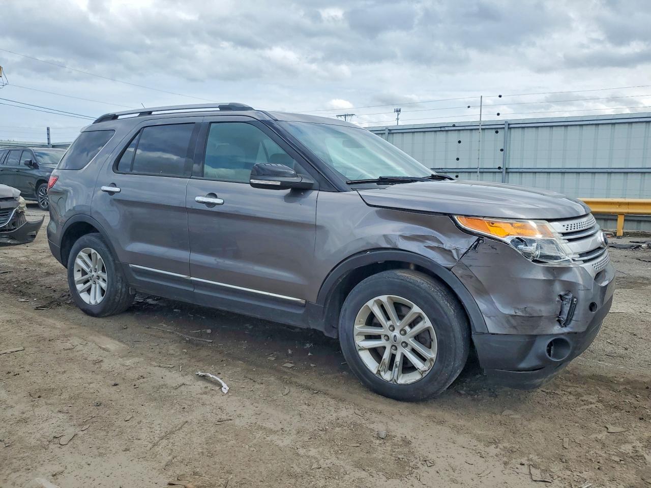 2014 Ford Explorer Xlt Серый vin: 1FM5K8D80EGA91392