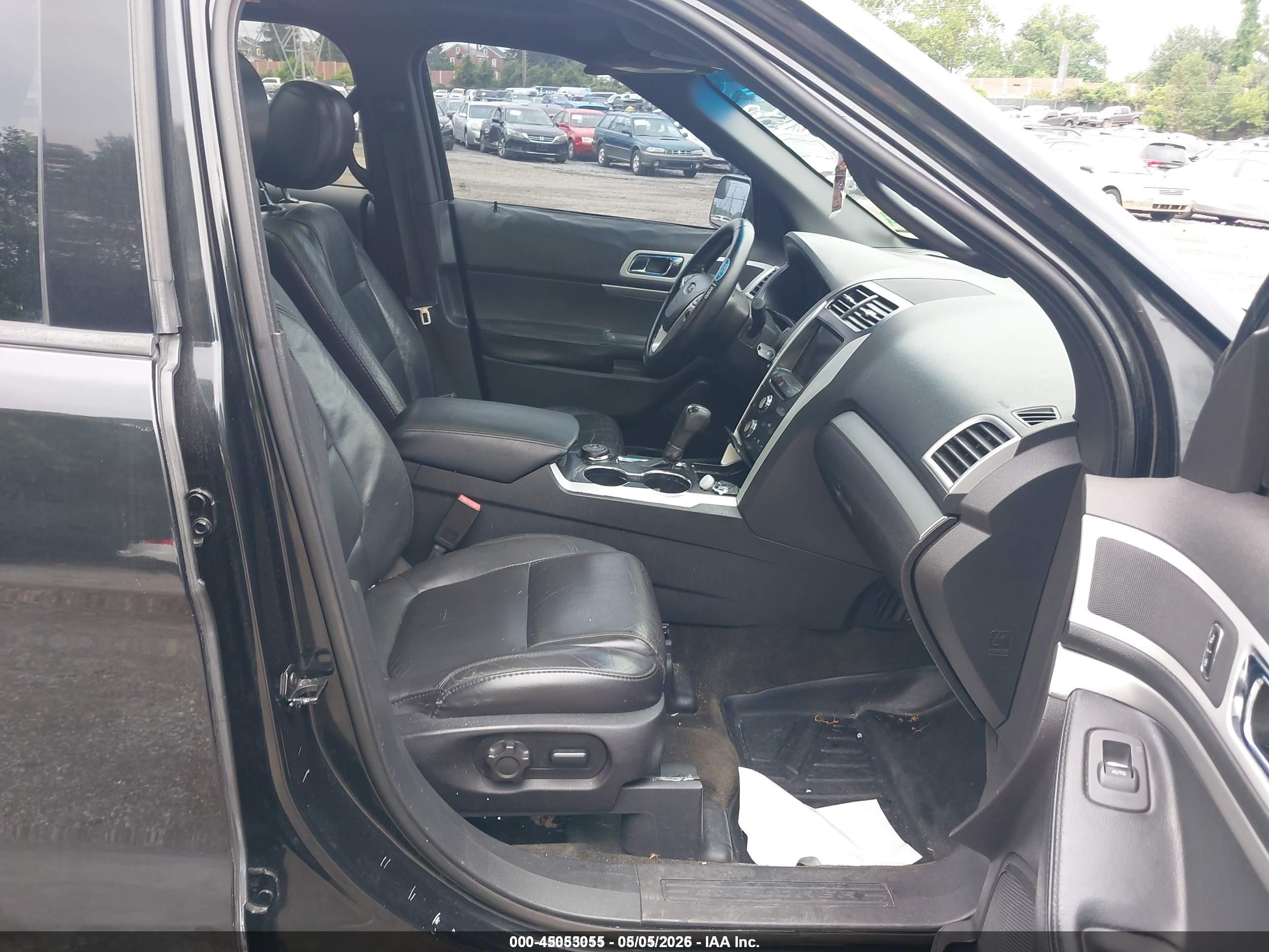 2014 Ford Explorer Xlt Black vin: 1FM5K8D80EGC31540