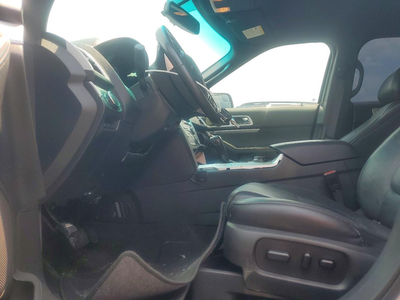 2014 Ford Explorer Xlt Silver vin: 1FM5K8D80EGC54543