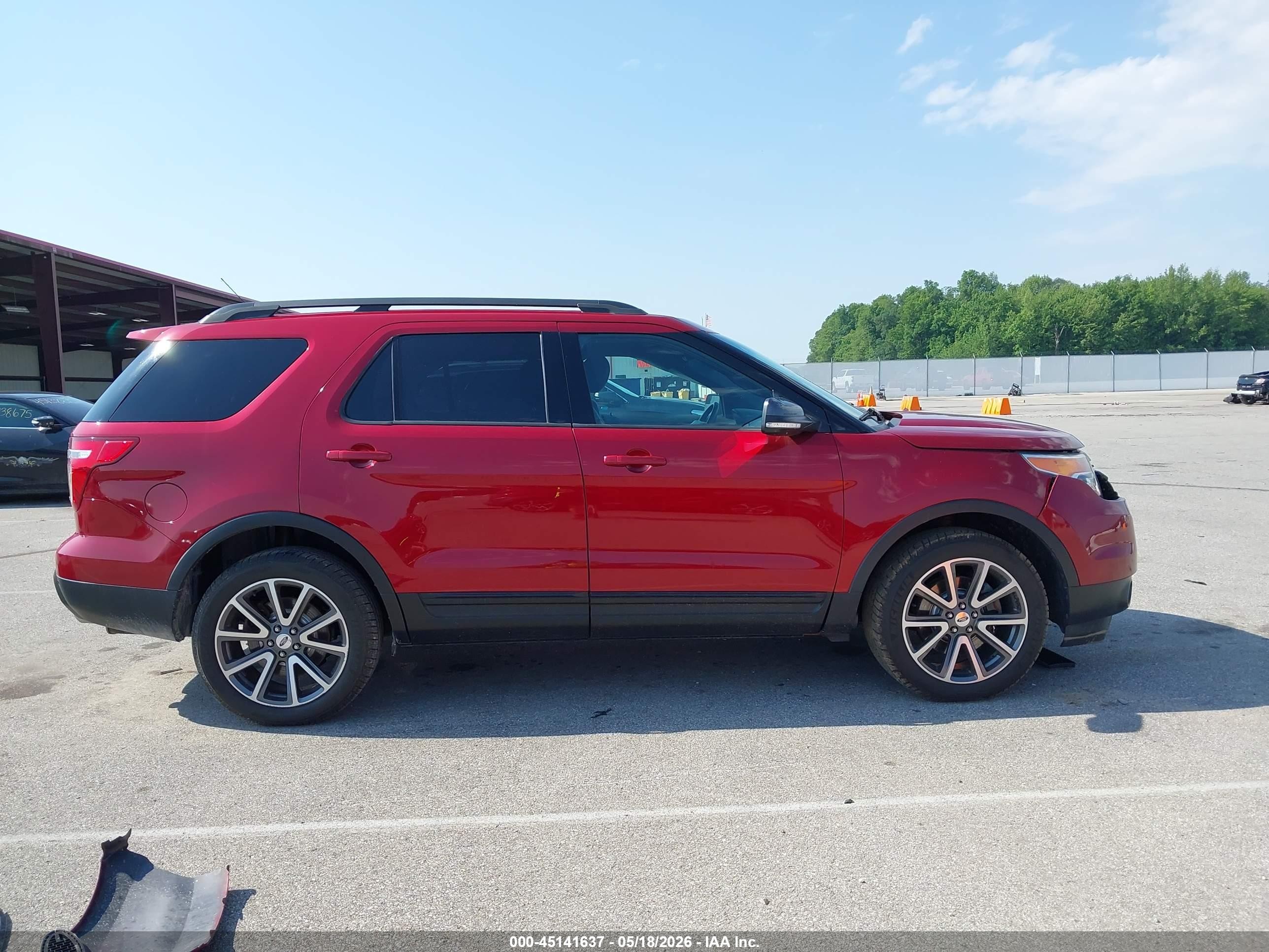 2015 Ford Explorer Xlt Red vin: 1FM5K8D80FGA08061