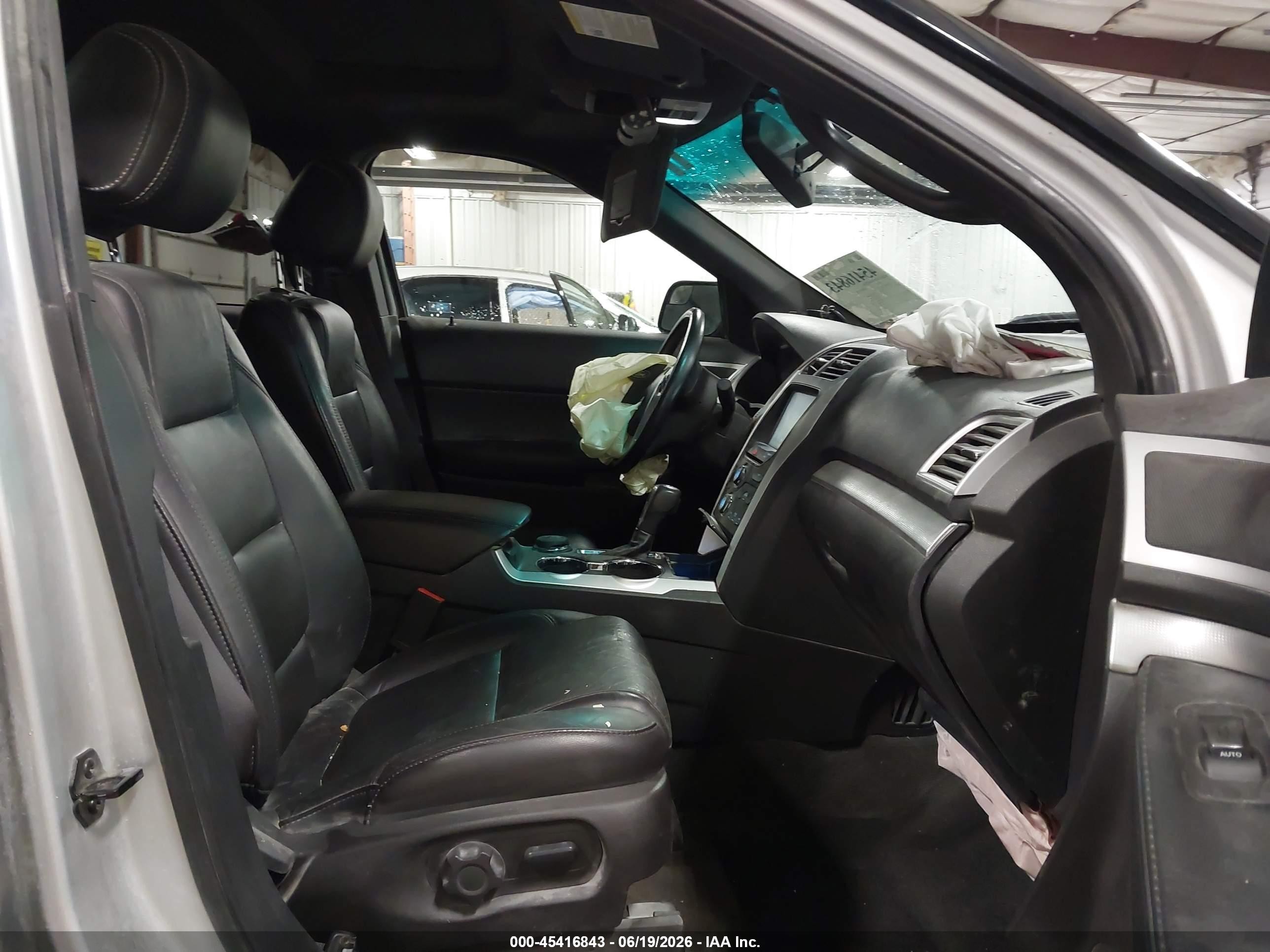 2015 Ford Explorer Xlt Silver vin: 1FM5K8D80FGA26074
