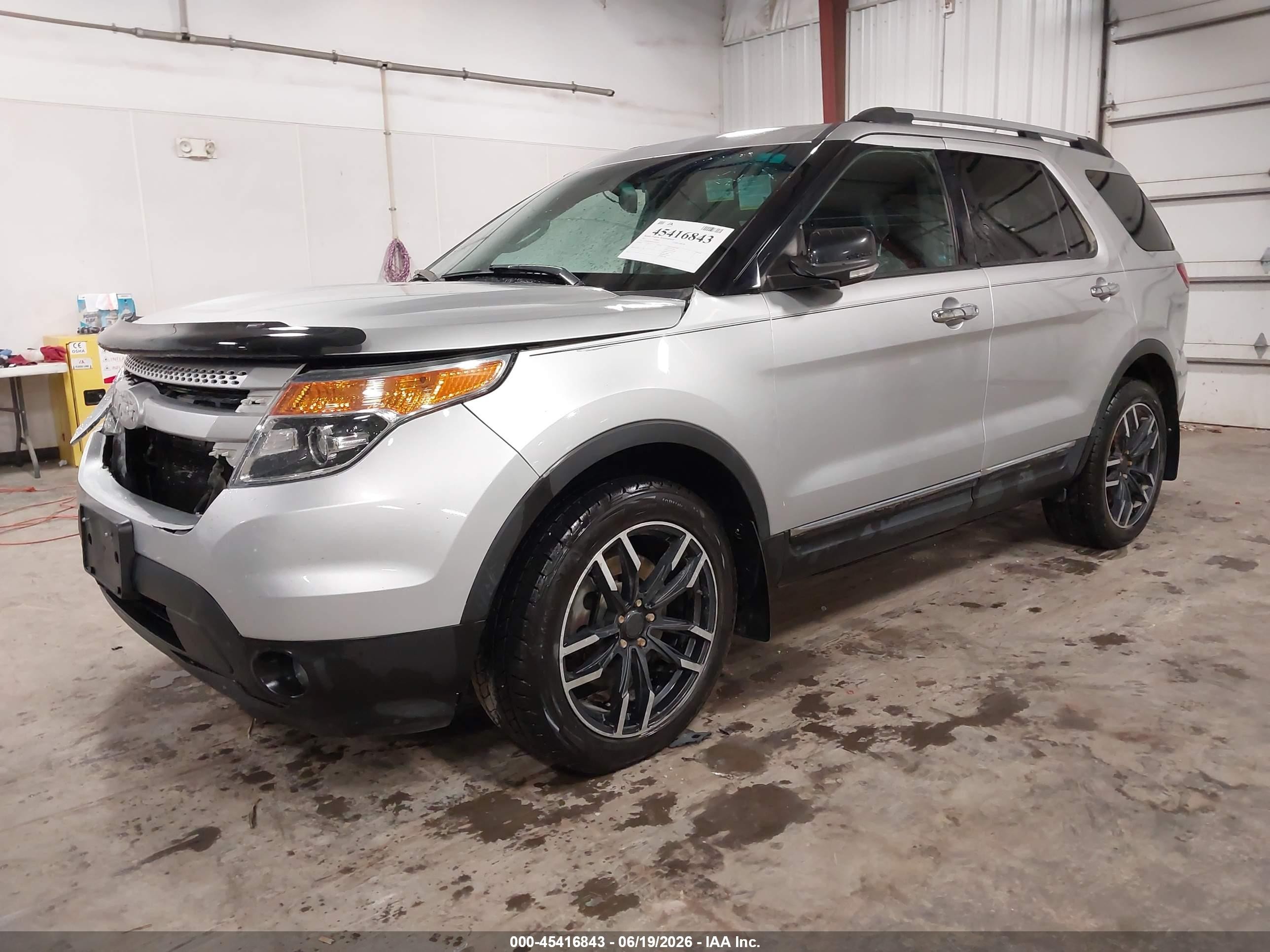 2015 Ford Explorer Xlt Silver vin: 1FM5K8D80FGA26074