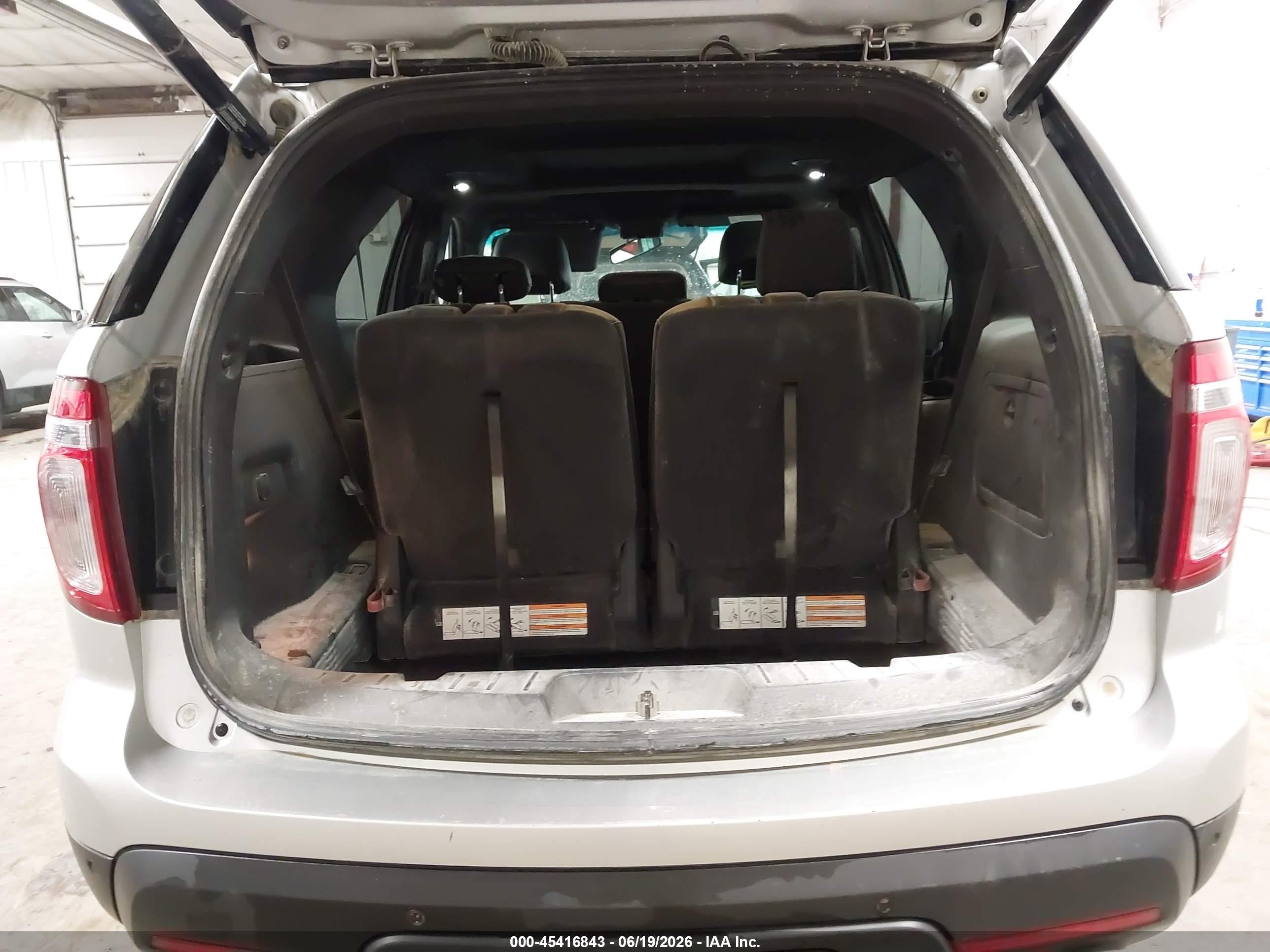 2015 Ford Explorer Xlt Silver vin: 1FM5K8D80FGA26074