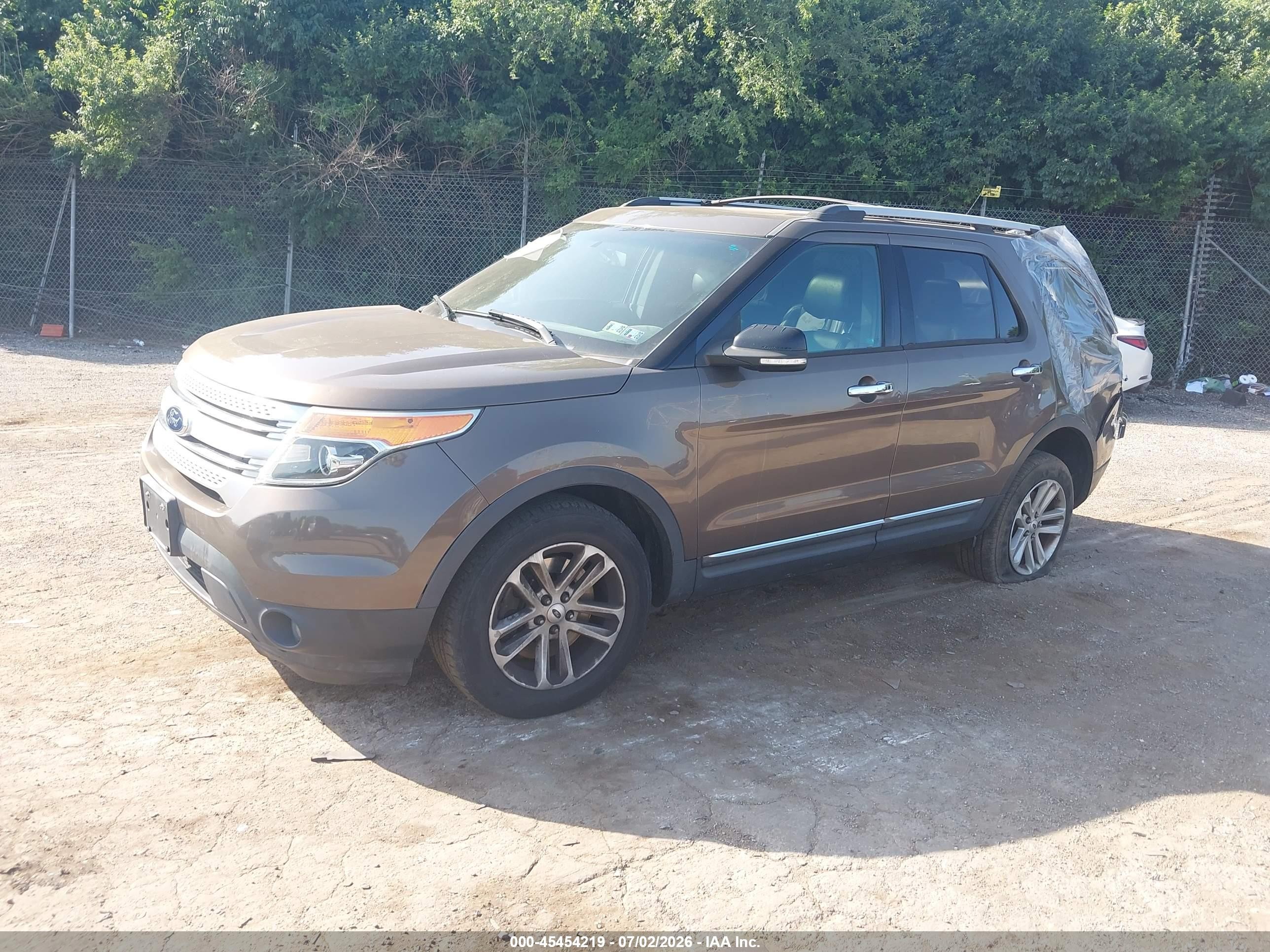 2015 Ford Explorer Xlt Коричневый vin: 1FM5K8D80FGA50147