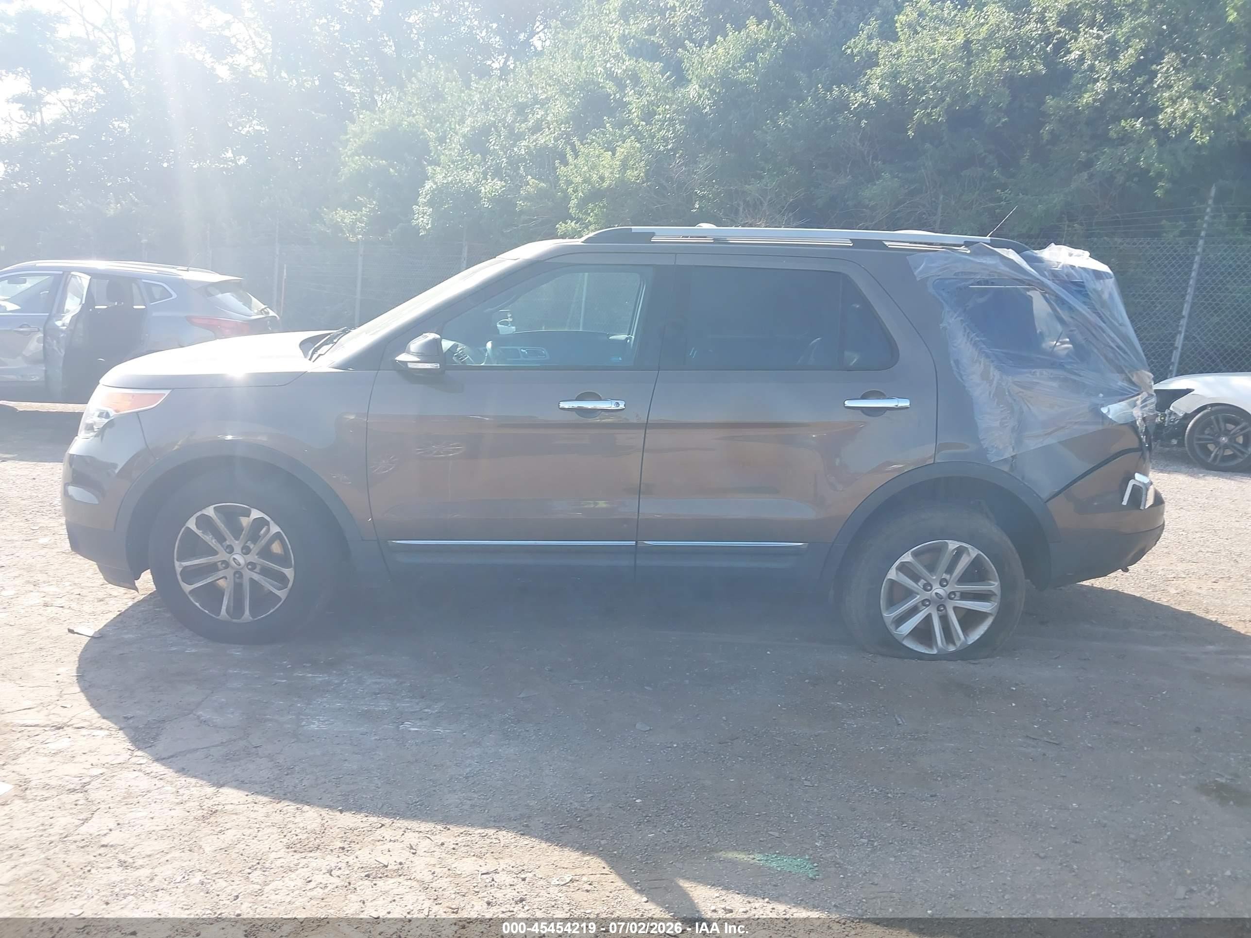 2015 Ford Explorer Xlt Коричневый vin: 1FM5K8D80FGA50147