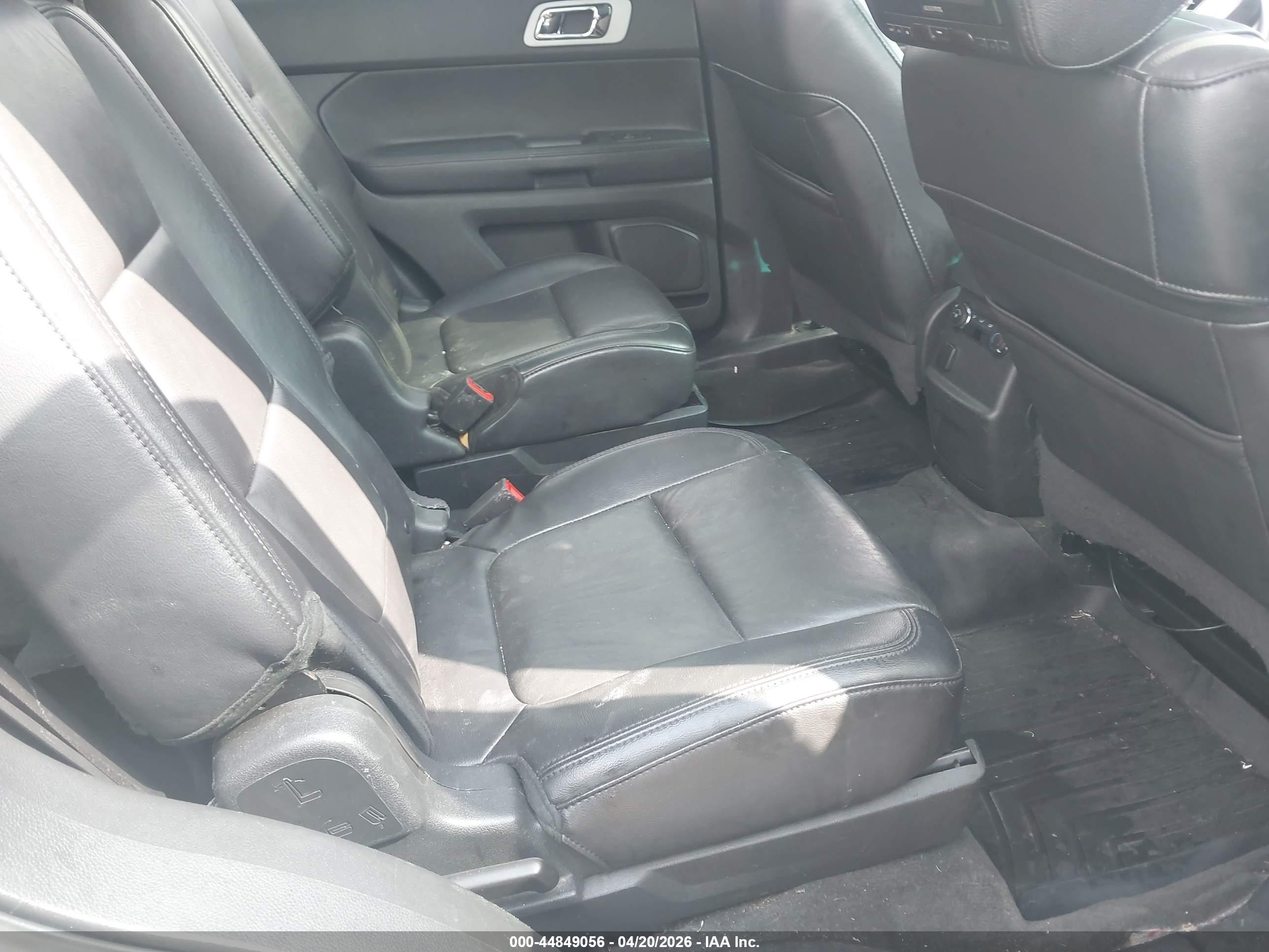 2015 Ford Explorer Xlt White vin: 1FM5K8D80FGA81141