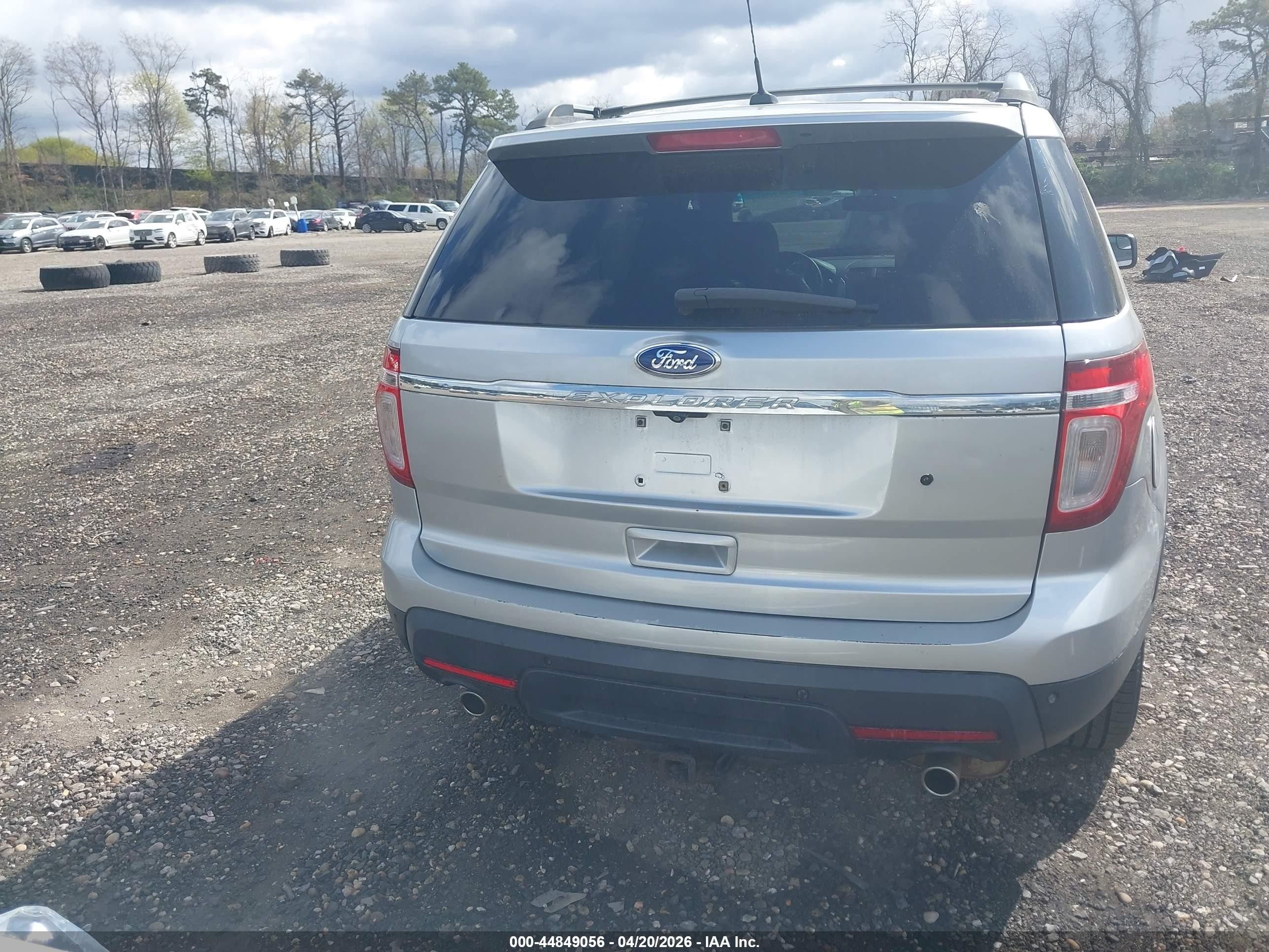 2015 Ford Explorer Xlt White vin: 1FM5K8D80FGA81141
