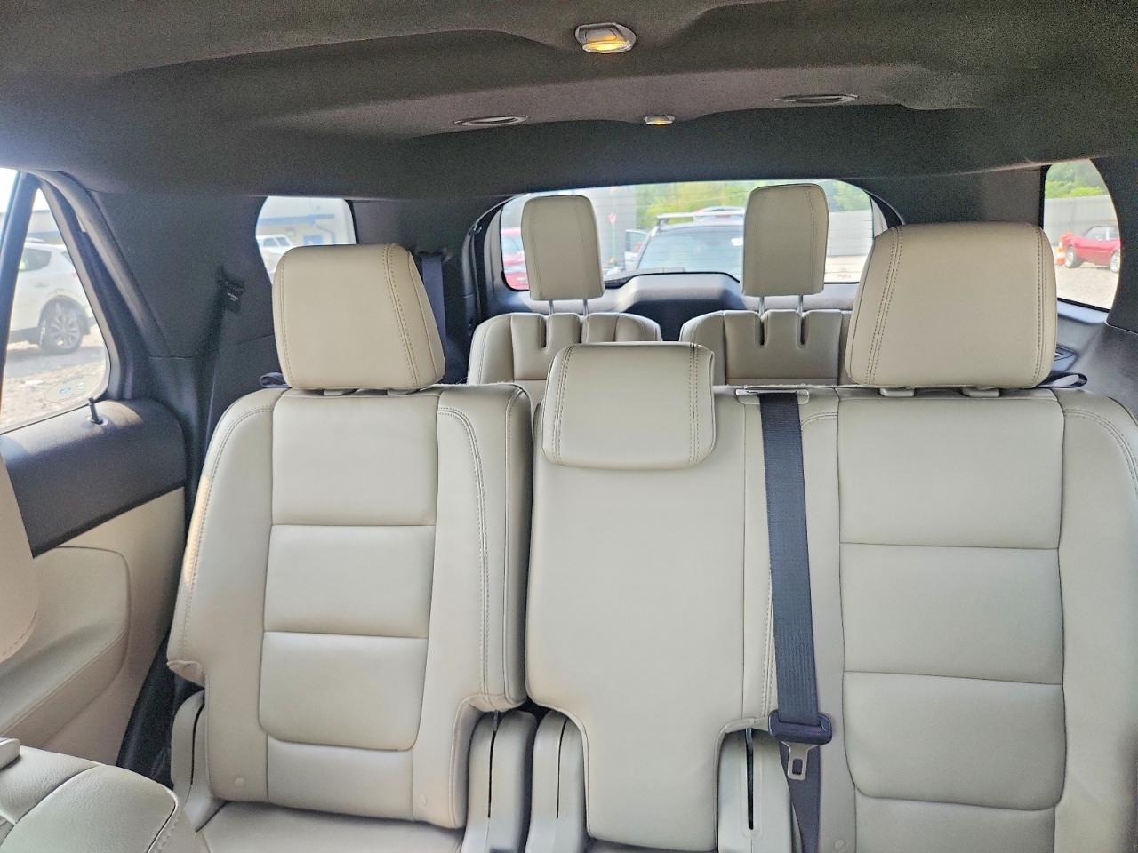 2015 Ford Explorer Xlt White vin: 1FM5K8D80FGA83259