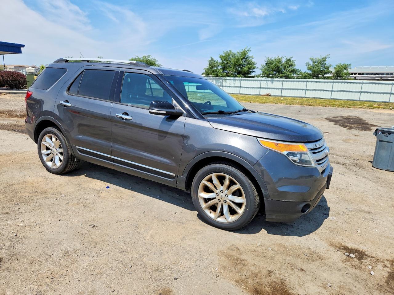 2015 Ford Explorer Xlt Silver vin: 1FM5K8D80FGC32222