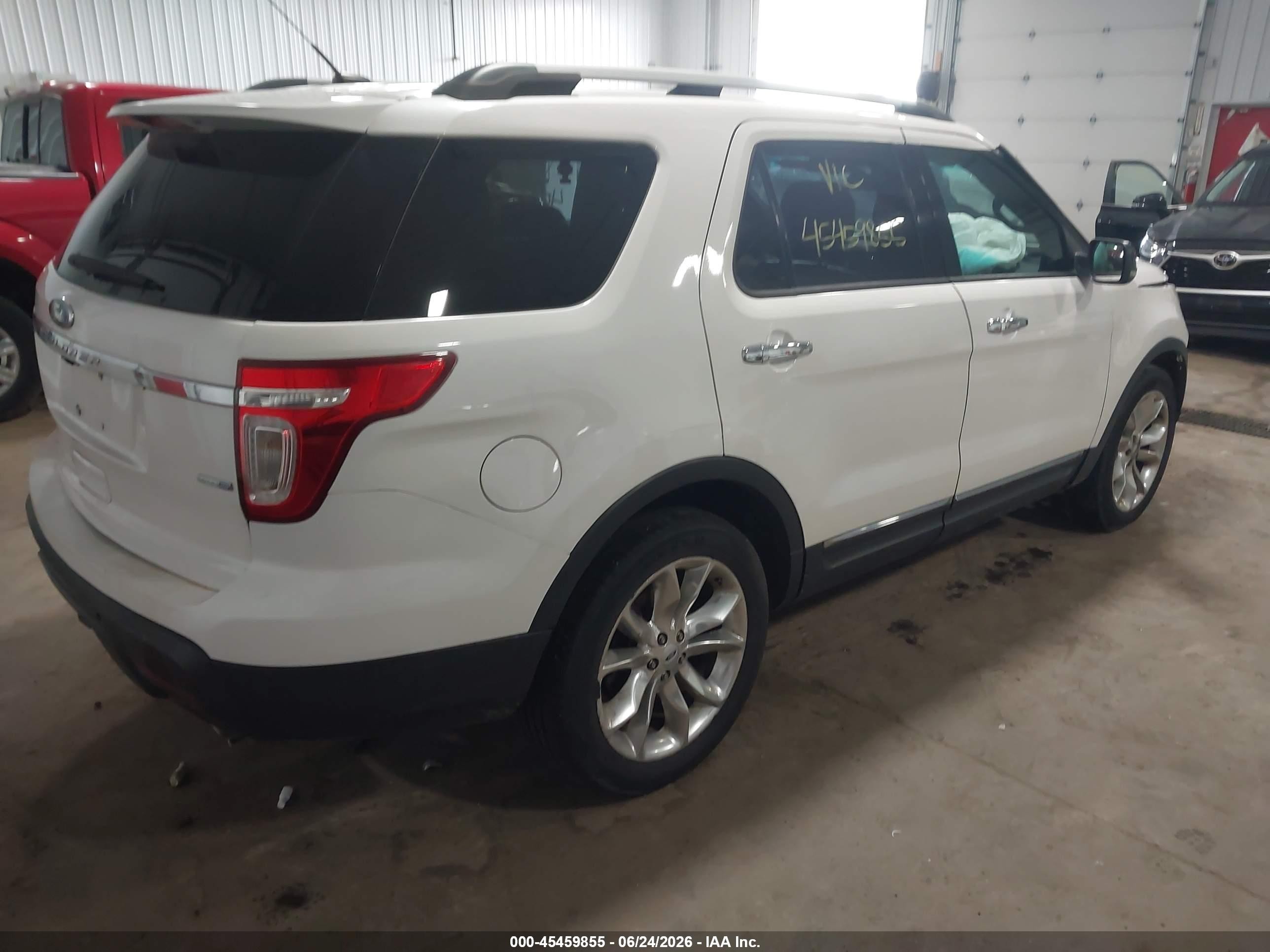 2013 Ford Explorer Xlt White vin: 1FM5K8D81DGA14349