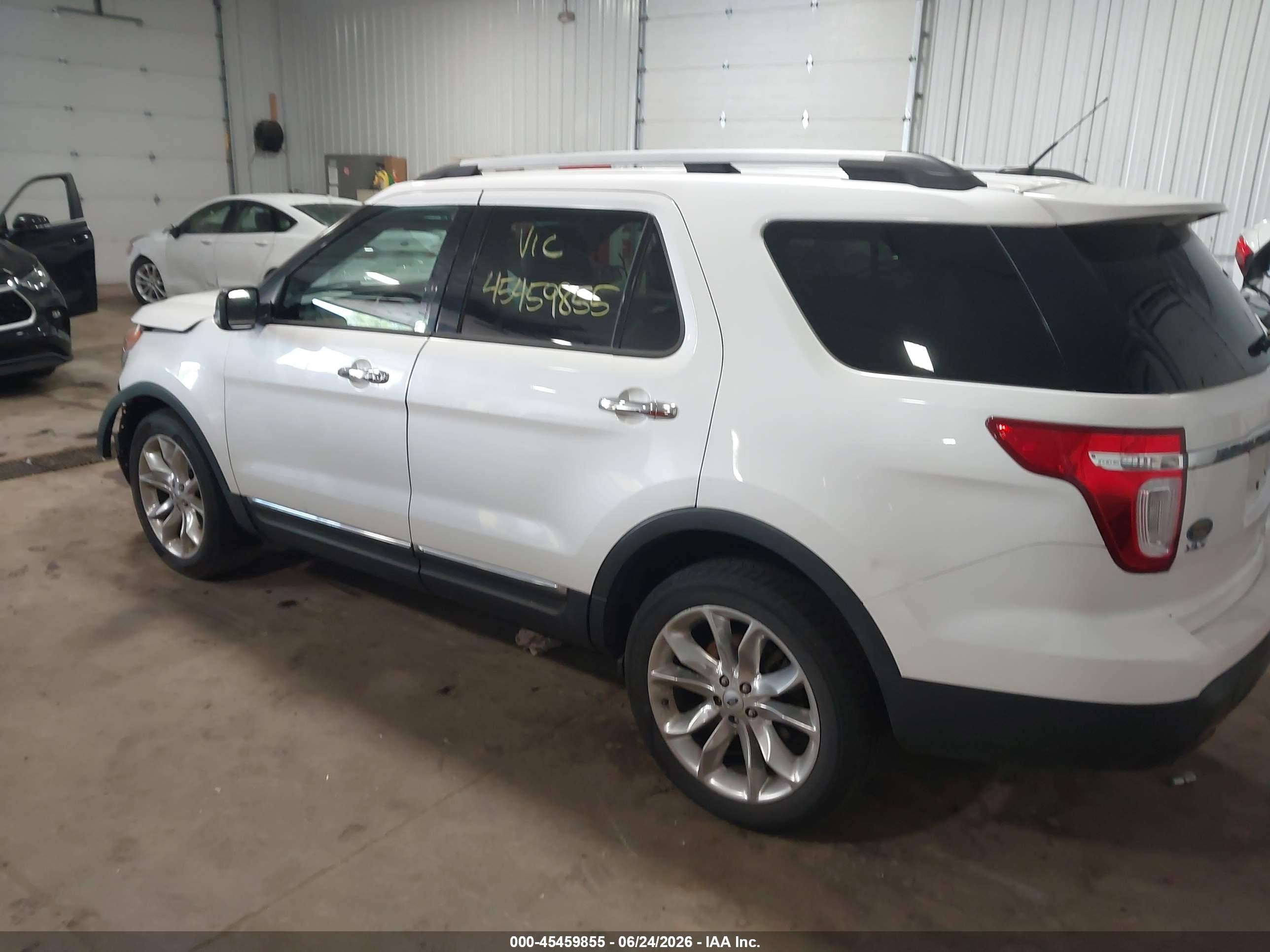 2013 Ford Explorer Xlt White vin: 1FM5K8D81DGA14349