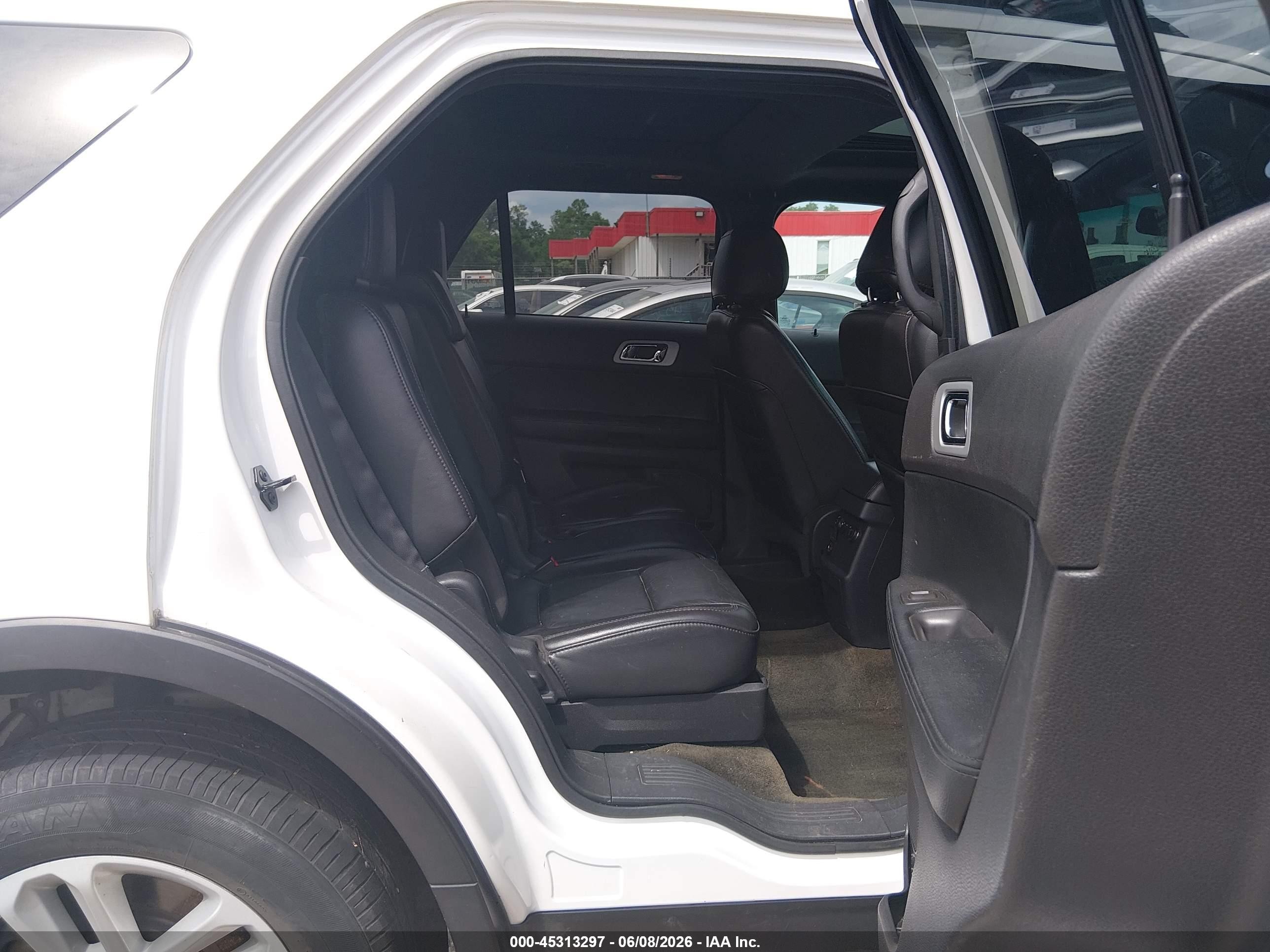 2013 Ford Explorer Xlt White vin: 1FM5K8D81DGC03888