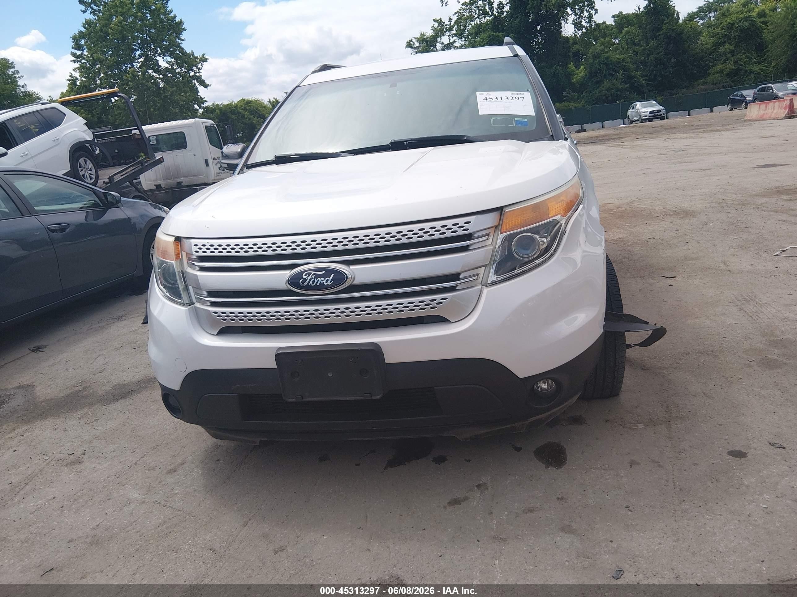 2013 Ford Explorer Xlt White vin: 1FM5K8D81DGC03888