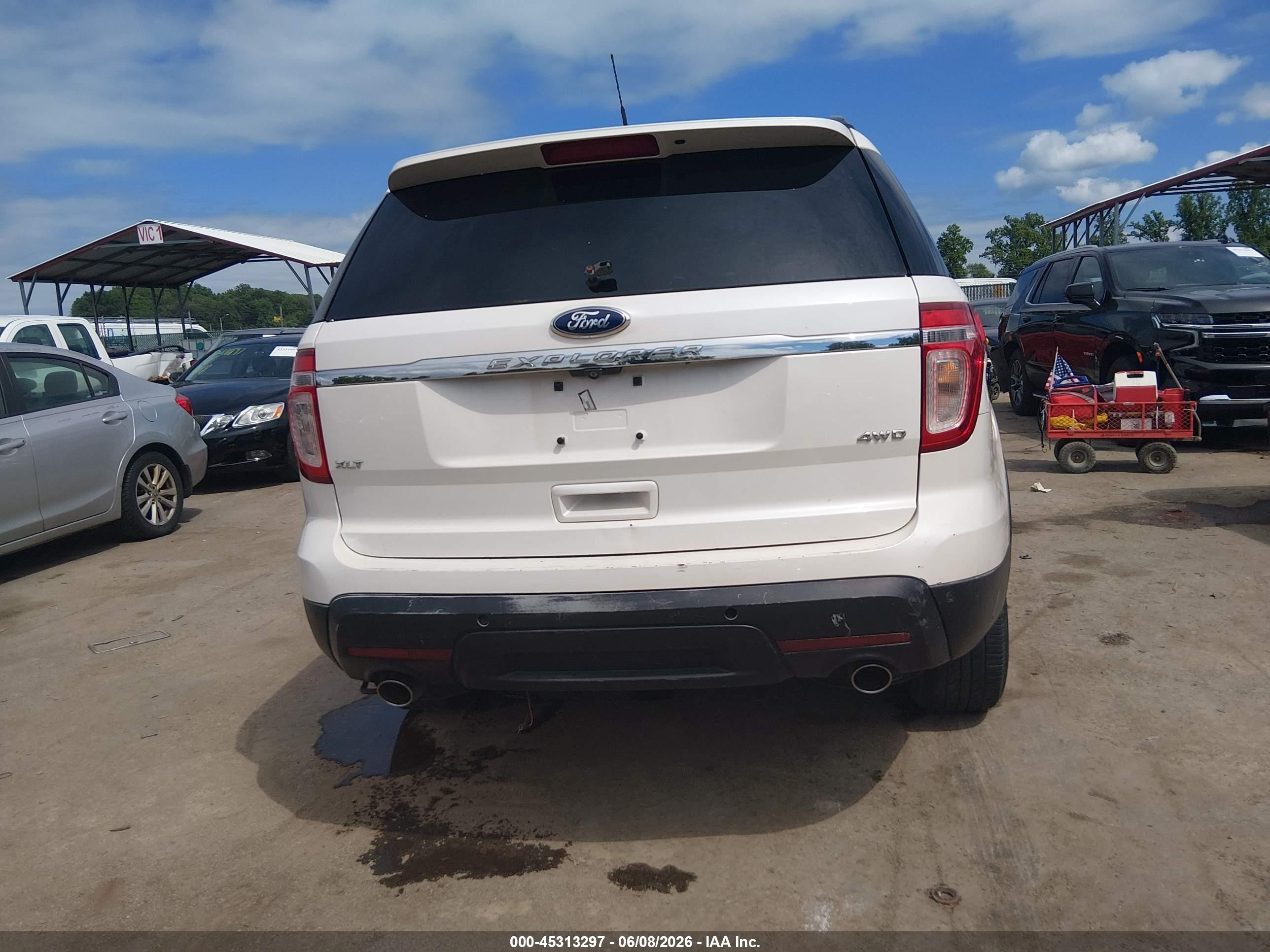 2013 Ford Explorer Xlt White vin: 1FM5K8D81DGC03888