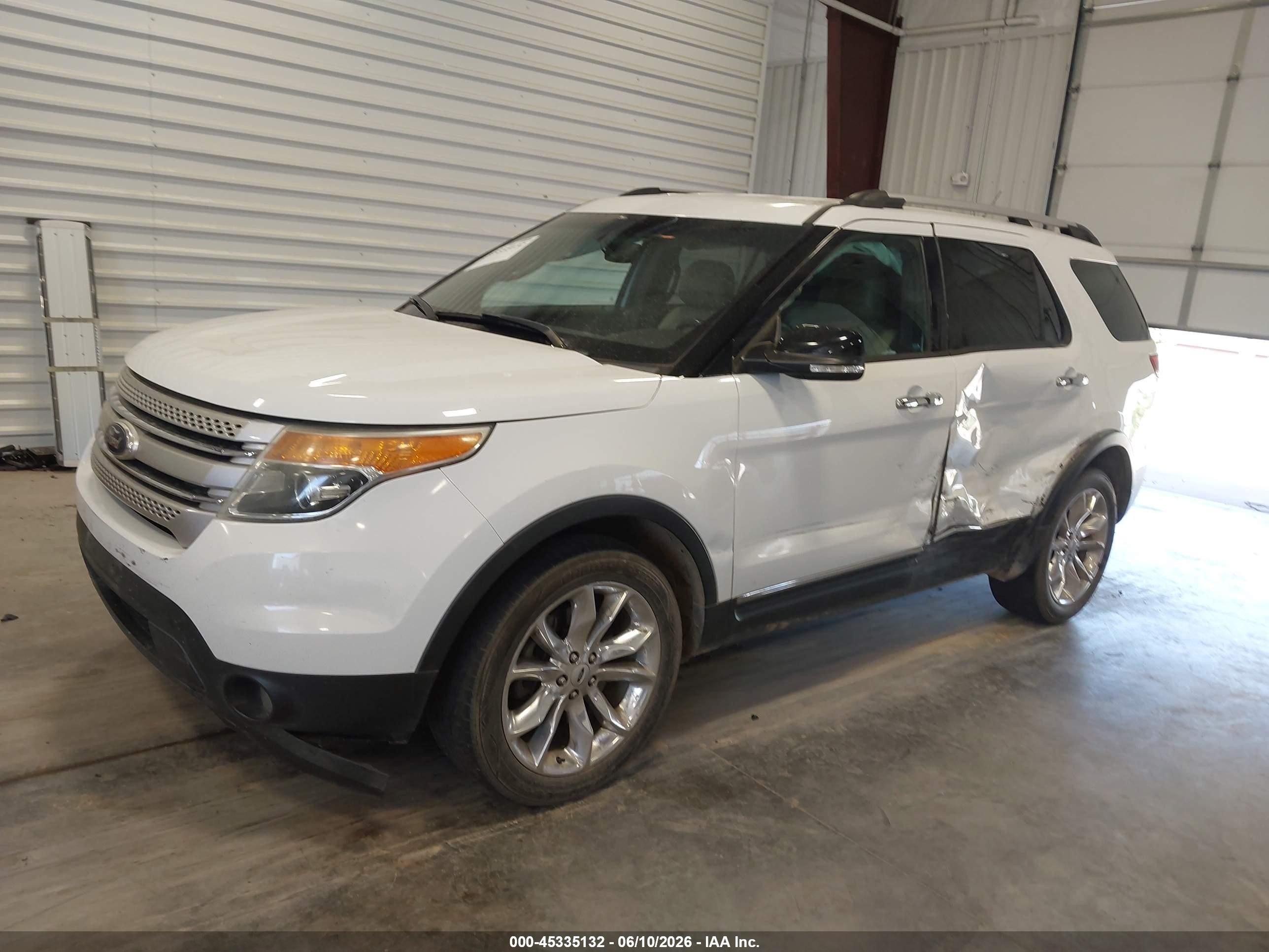 2014 Ford Explorer Xlt White vin: 1FM5K8D81EGA22713