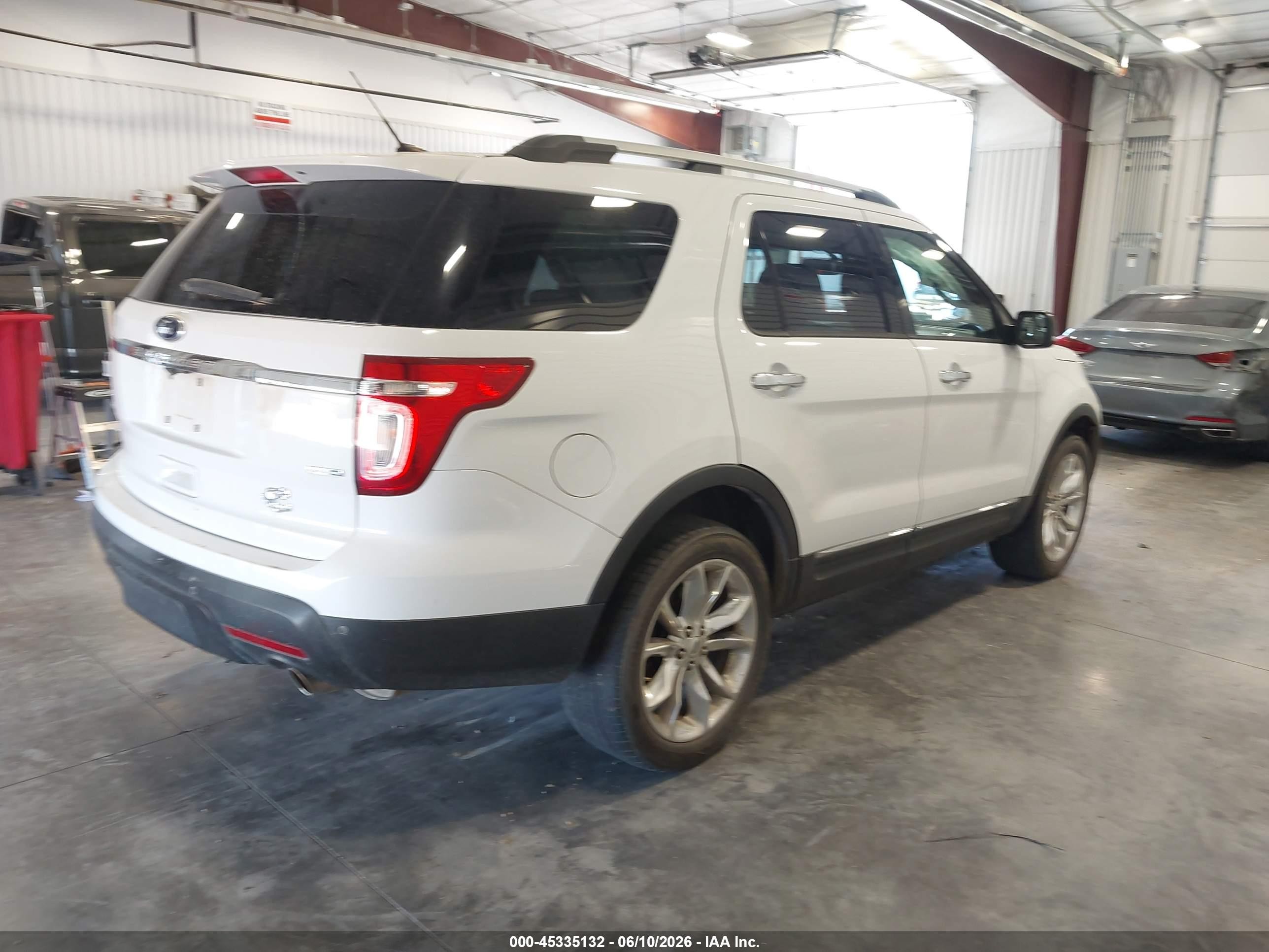 2014 Ford Explorer Xlt White vin: 1FM5K8D81EGA22713