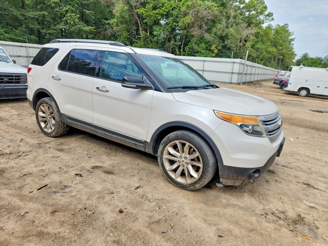 2014 Ford Explorer Xlt Белый vin: 1FM5K8D81EGA48115