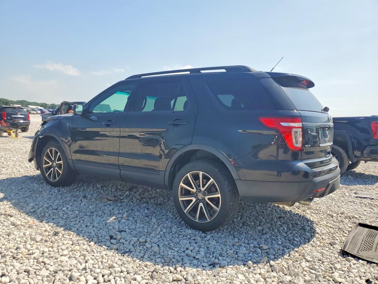 2015 Ford Explorer Xlt Черный vin: 1FM5K8D81FGB38785