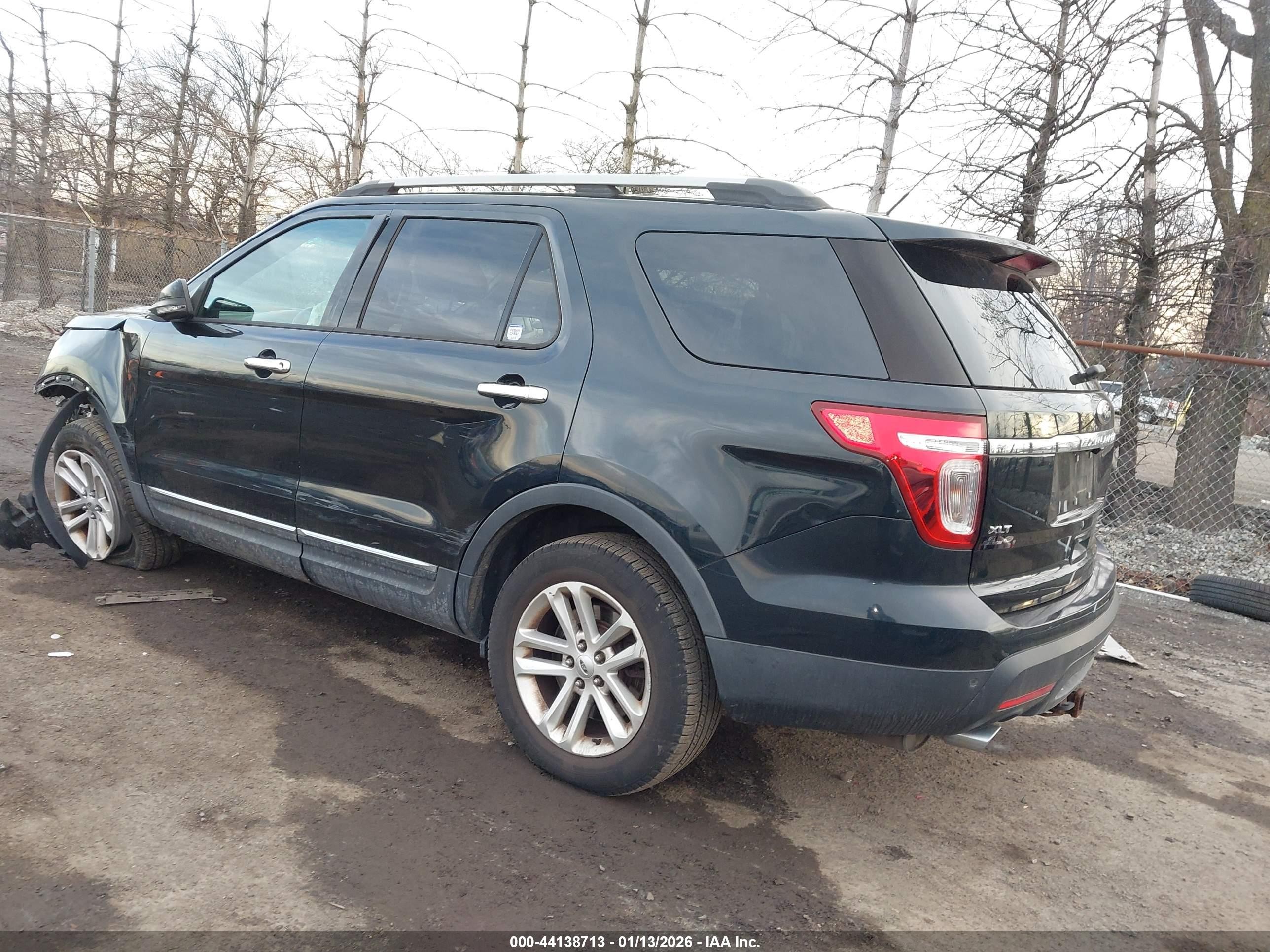 2015 Ford Explorer Xlt Черный vin: 1FM5K8D81FGB54727