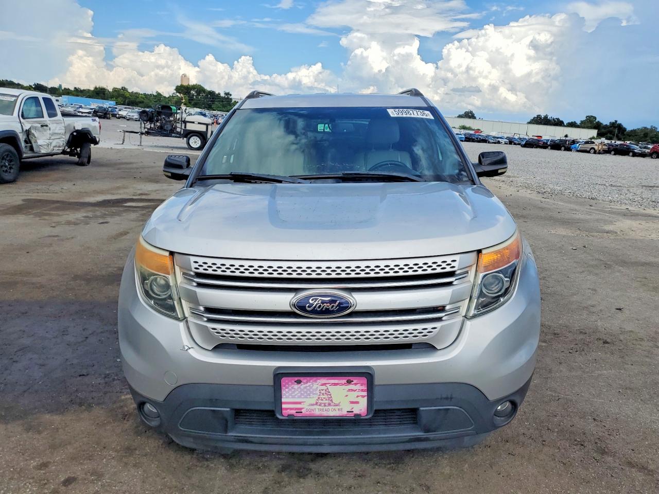 2013 Ford Explorer Xlt Серебряный vin: 1FM5K8D82DGA24081