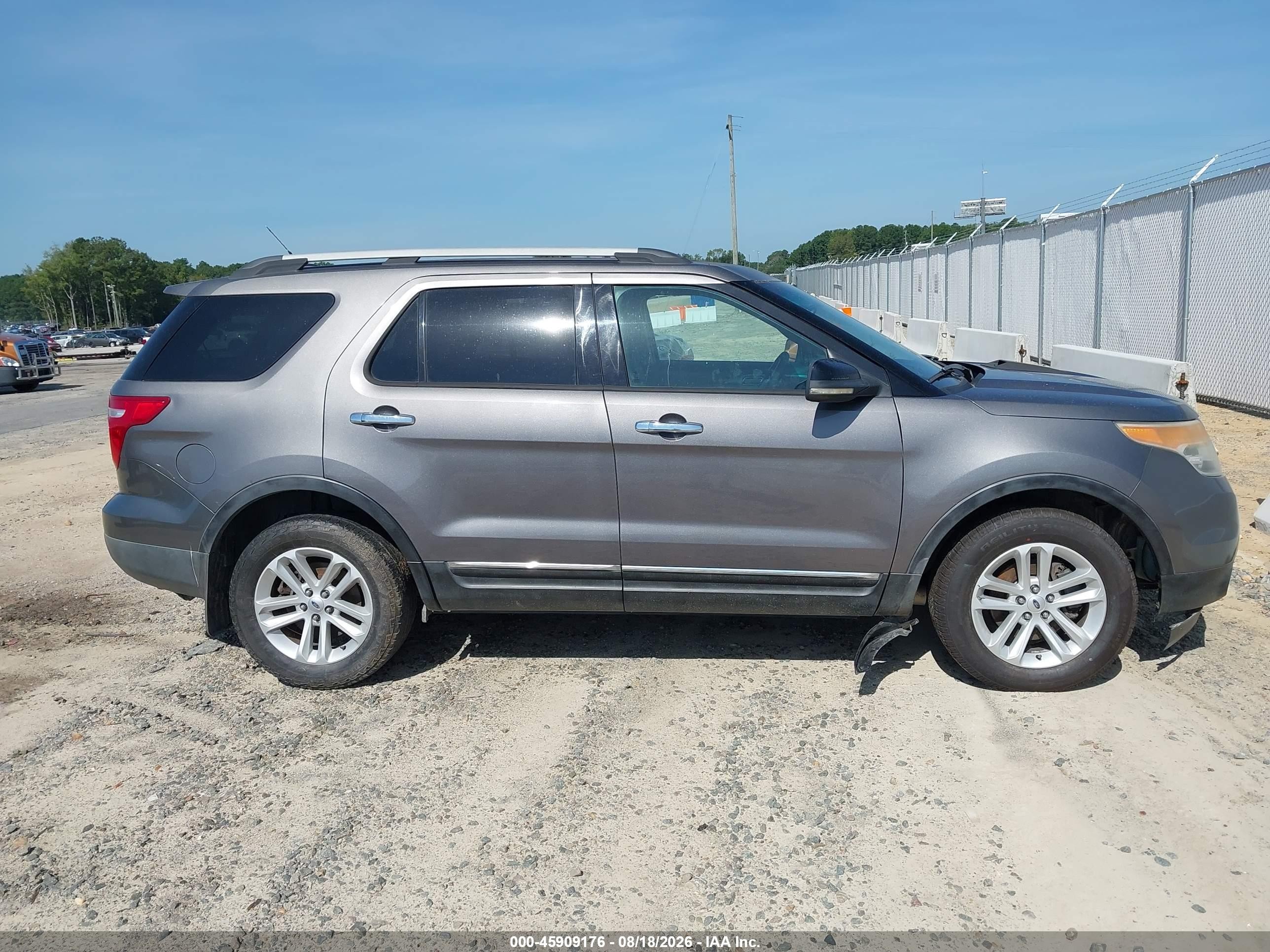 2013 Ford Explorer Xlt Gray vin: 1FM5K8D82DGA38708